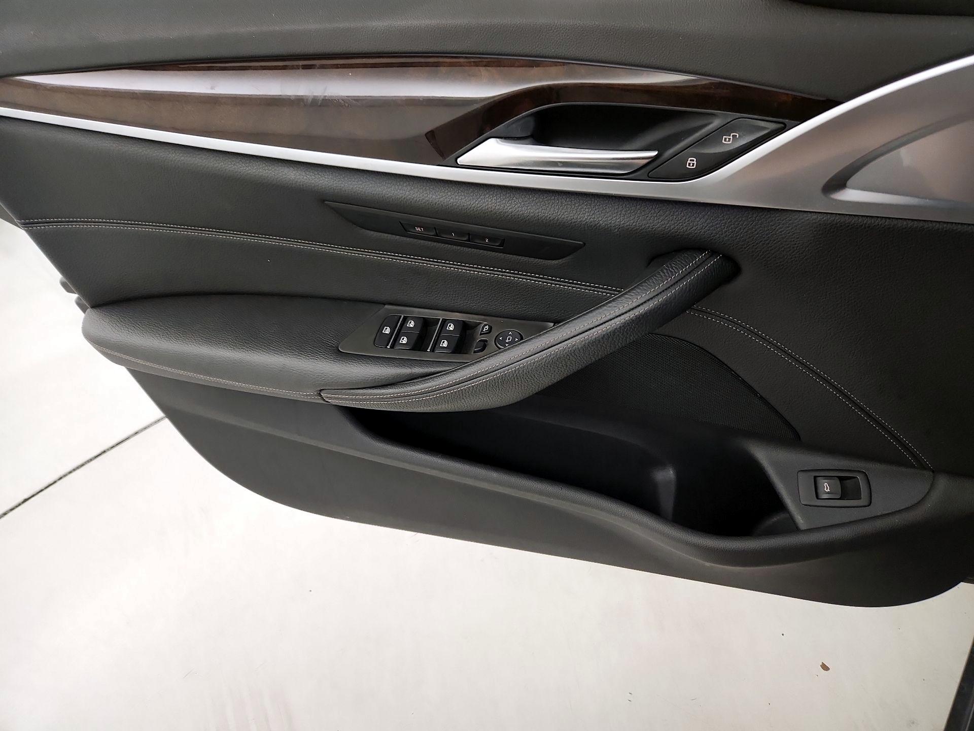 Thumbnail: 2017 BMW 5 Series - 12