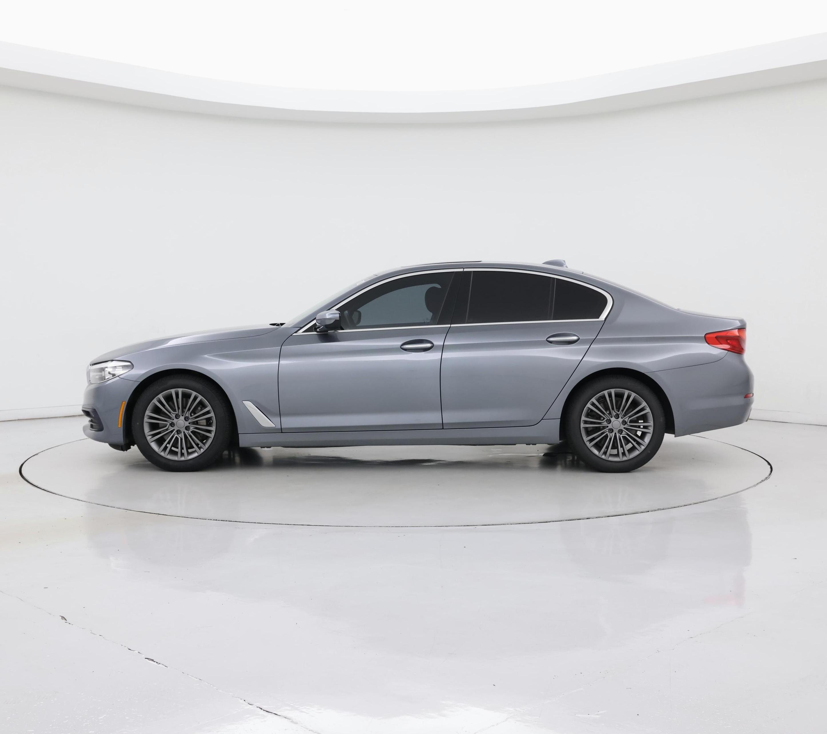 Thumbnail: 2017 BMW 5 Series - 3