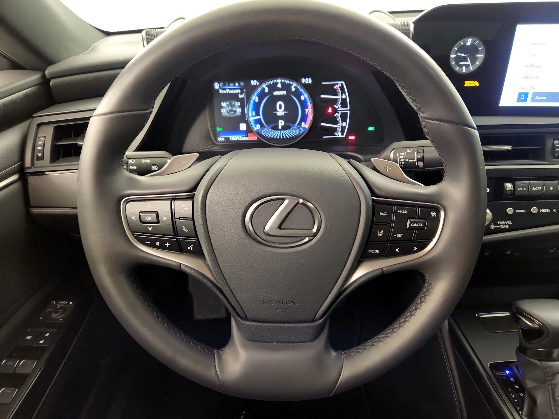 Thumbnail: 2024 Lexus ES - 10