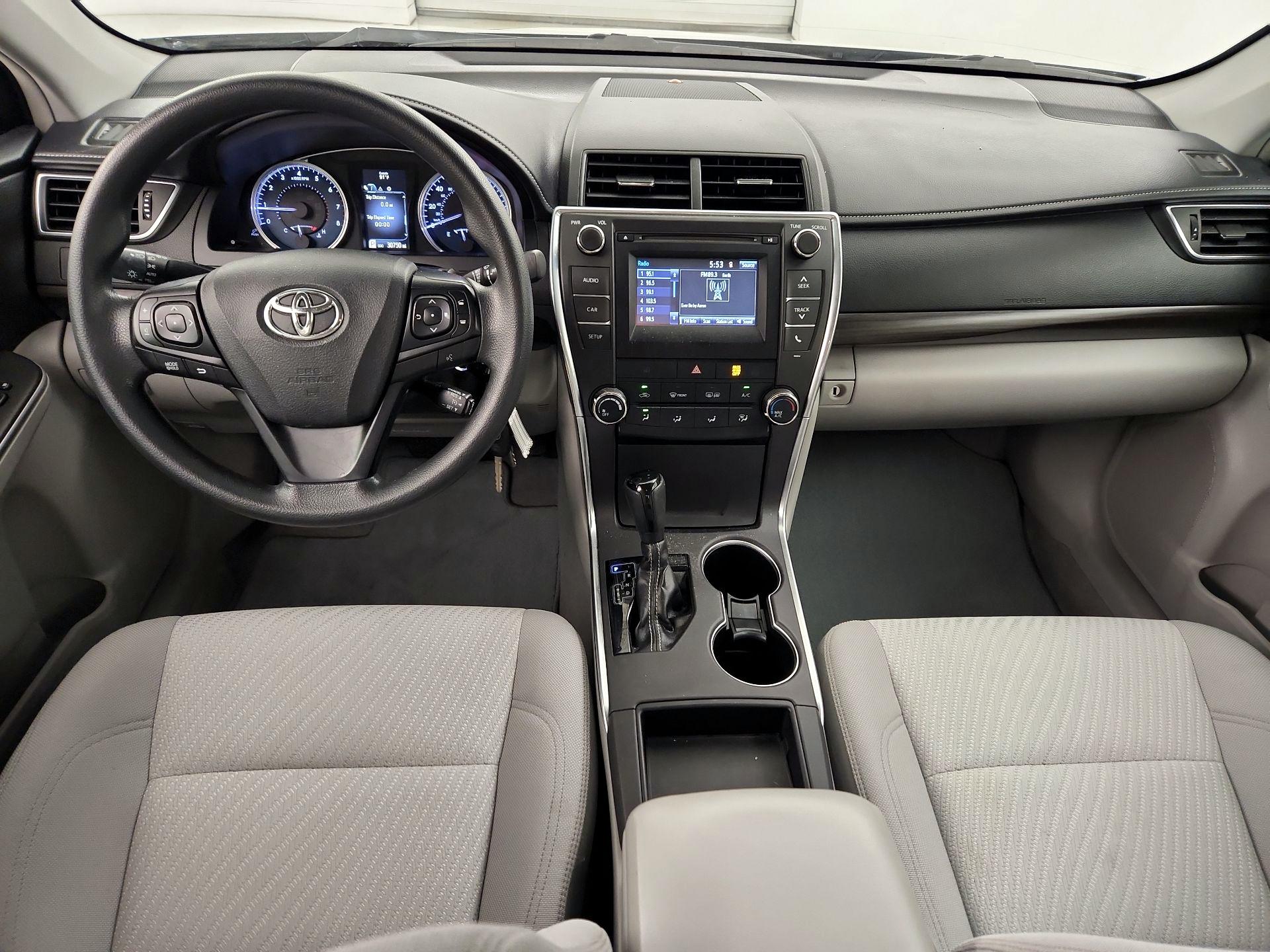Thumbnail: 2017 Toyota Camry - 9
