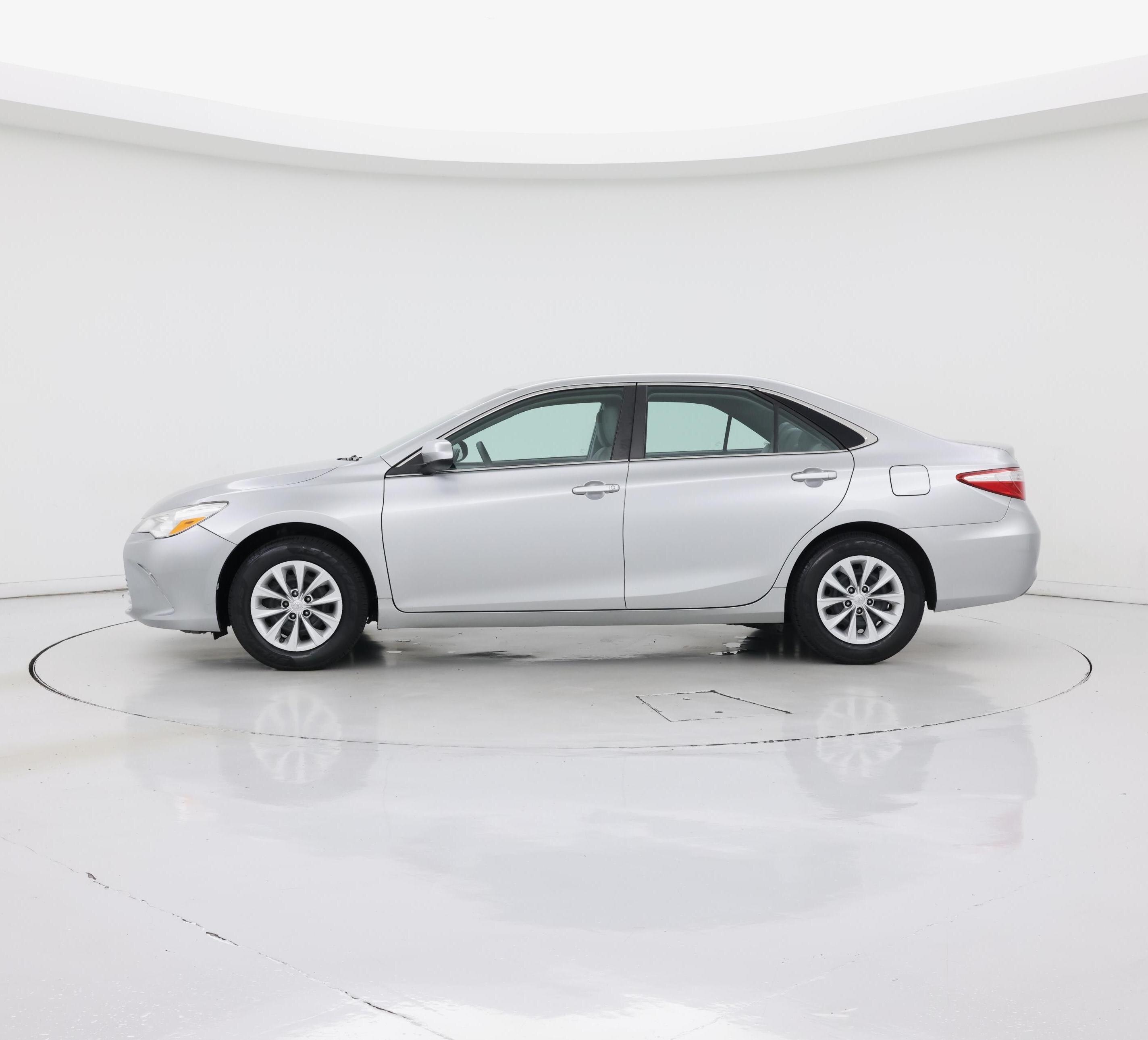 Thumbnail: 2017 Toyota Camry - 3