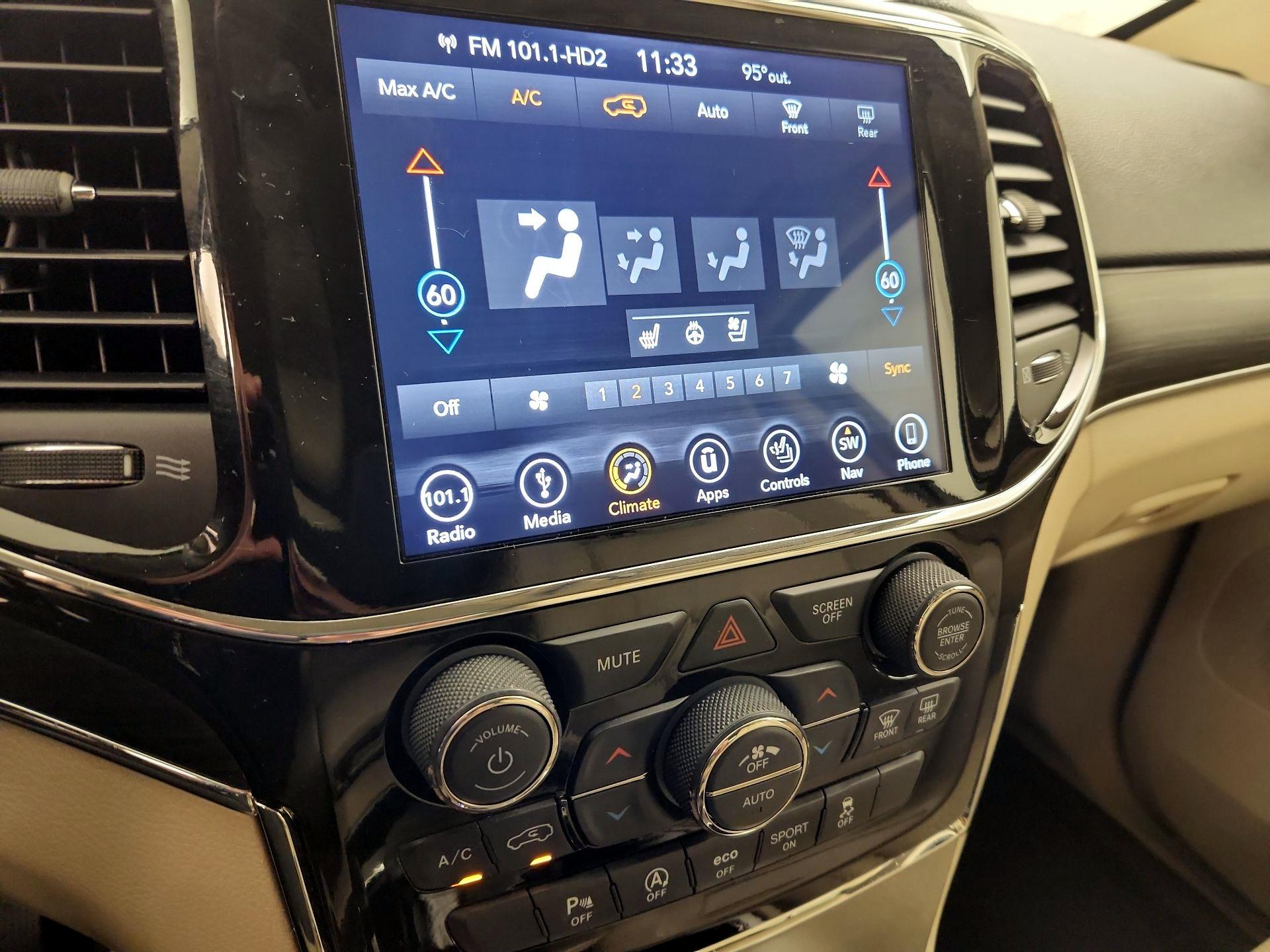 Thumbnail: 2019 Jeep Grand Cherokee - 17