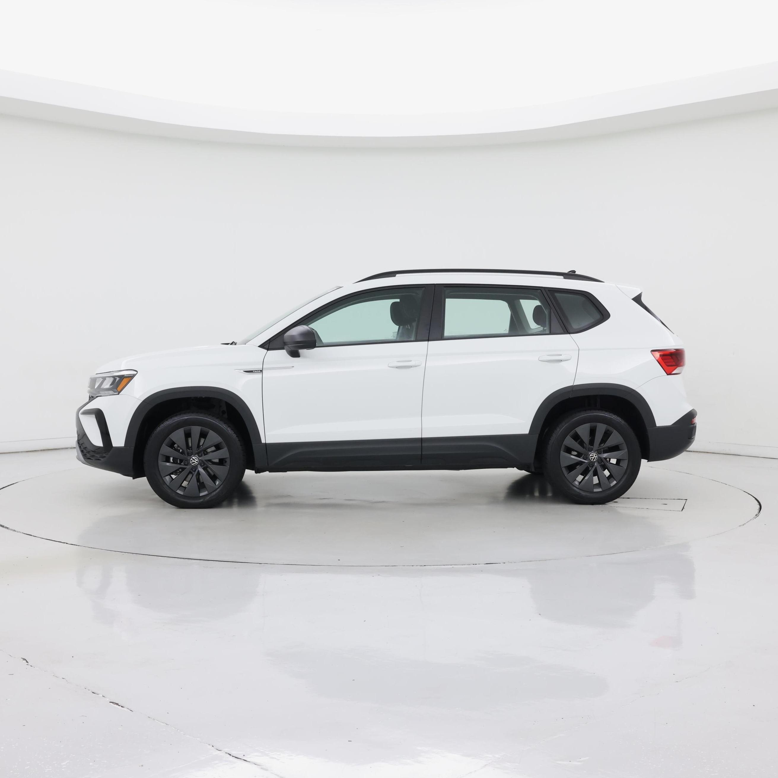 Thumbnail: 2024 Volkswagen Taos - 3