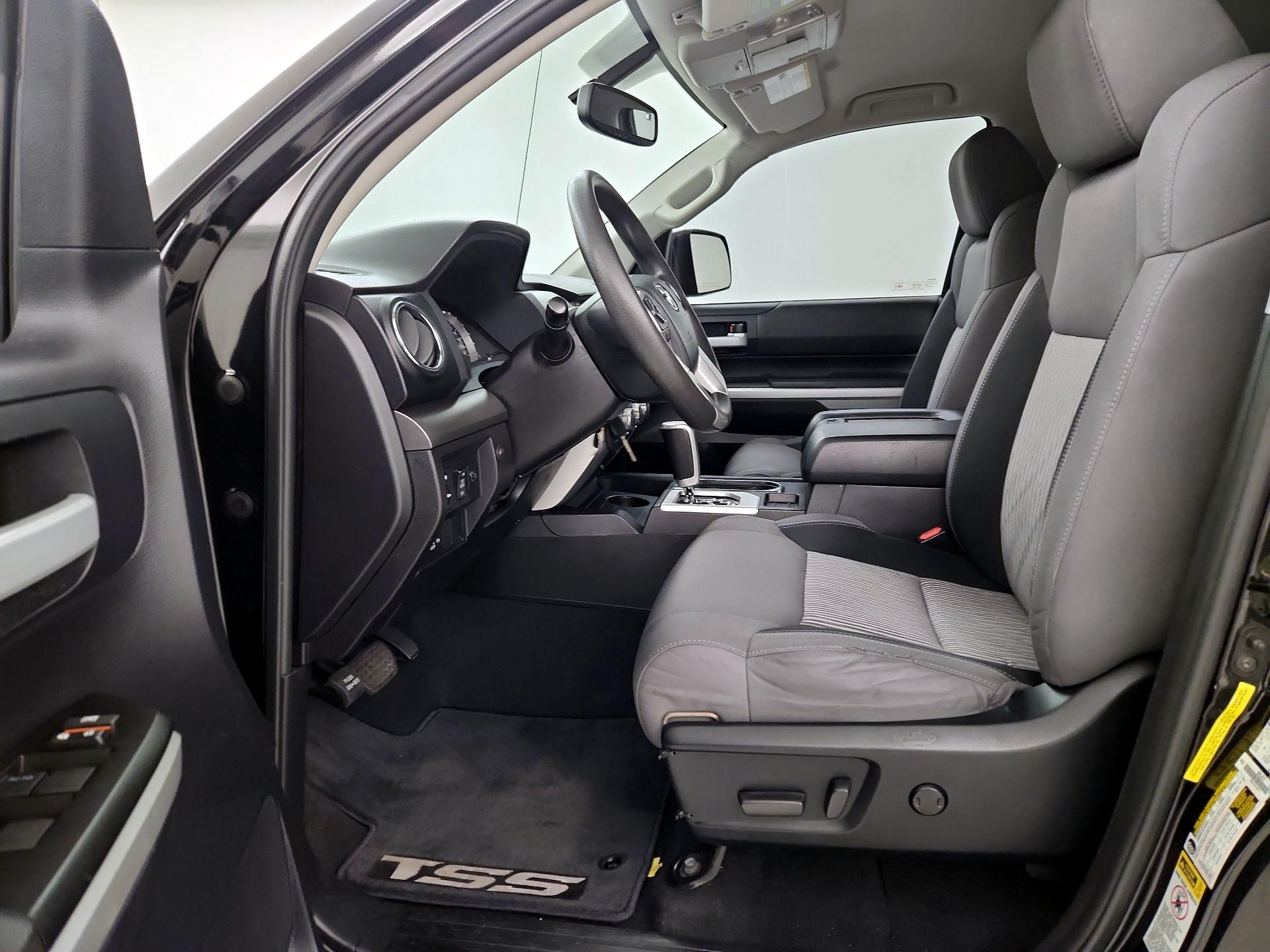 Thumbnail: 2016 Toyota Tundra - 11