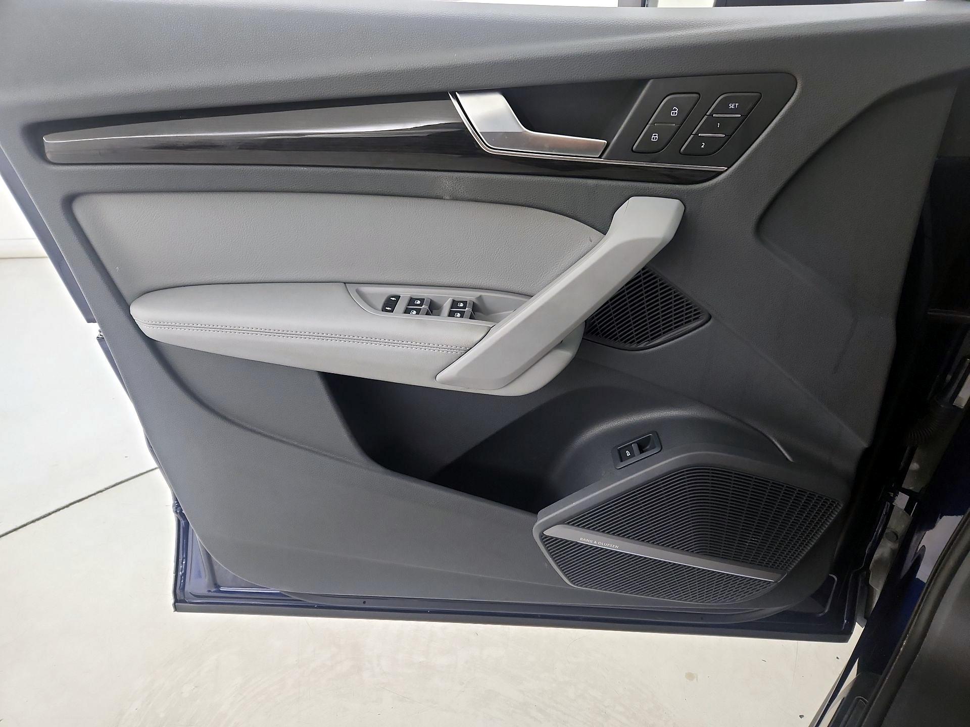 Thumbnail: 2019 Audi Q5 - 12