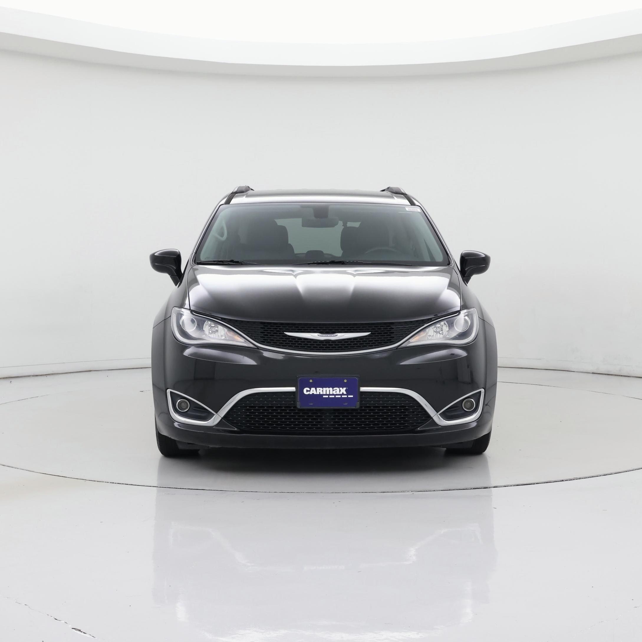 Thumbnail: 2017 Chrysler Pacifica - 5