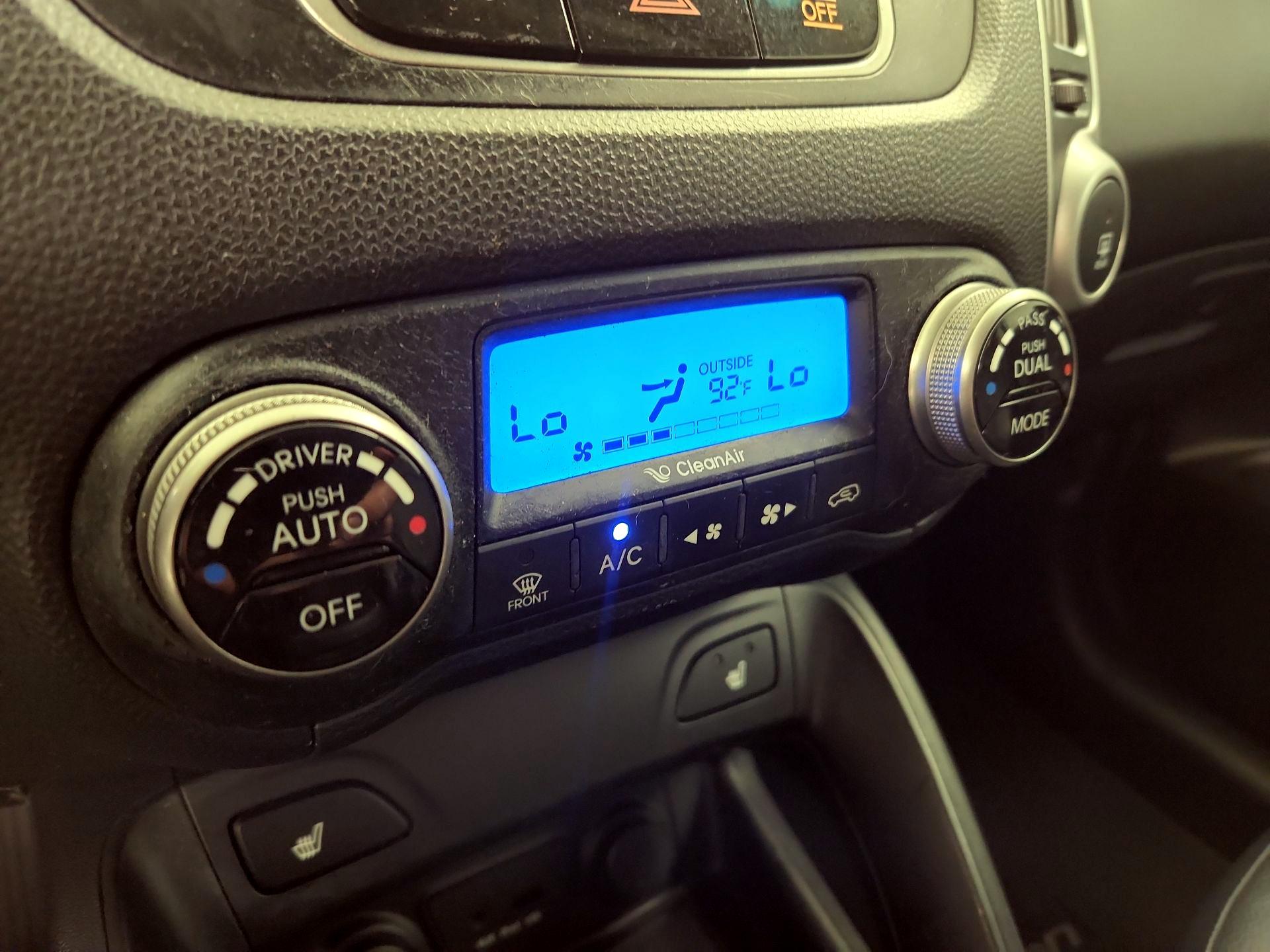 Thumbnail: 2013 Hyundai Tucson - 15