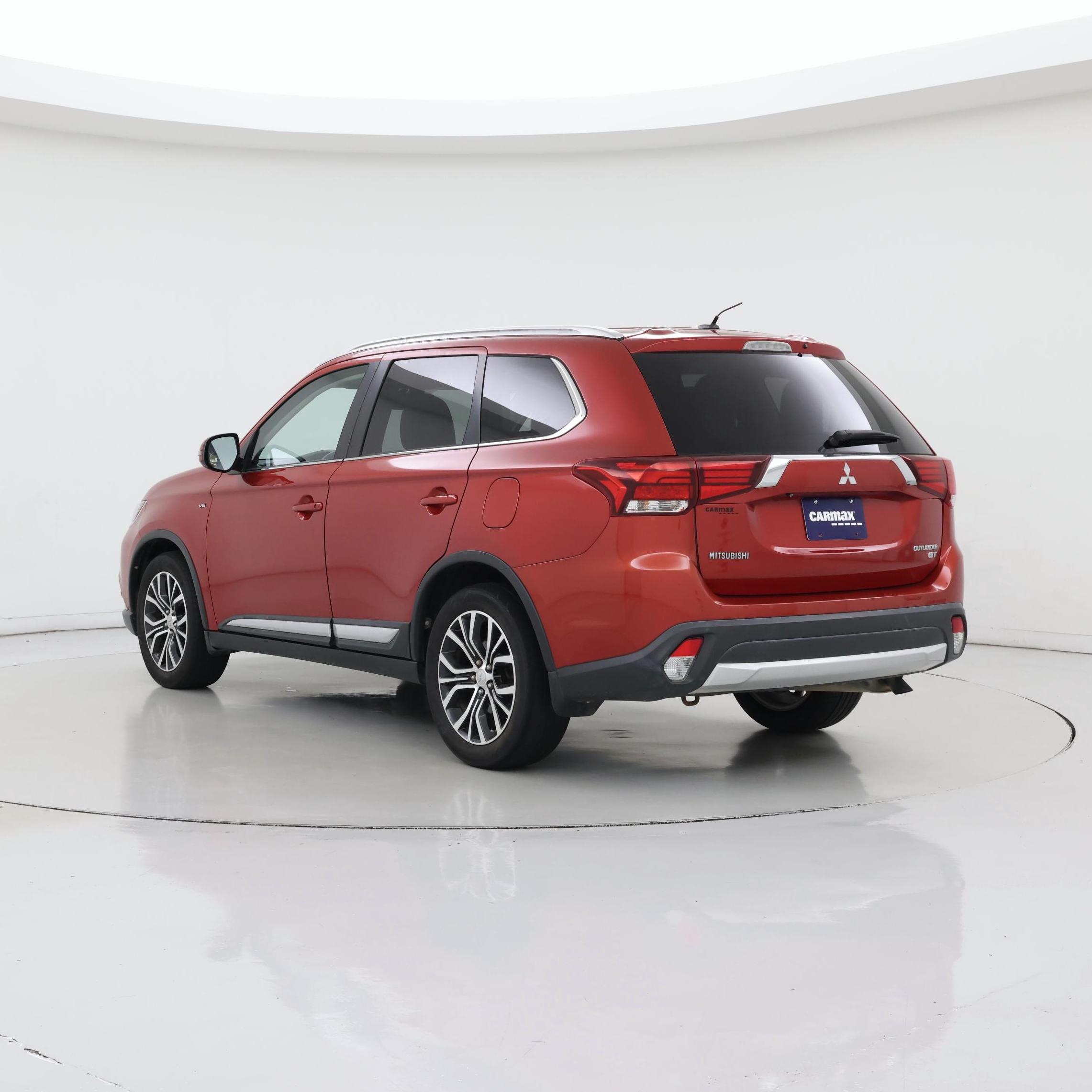 Thumbnail: 2016 Mitsubishi Outlander - 2