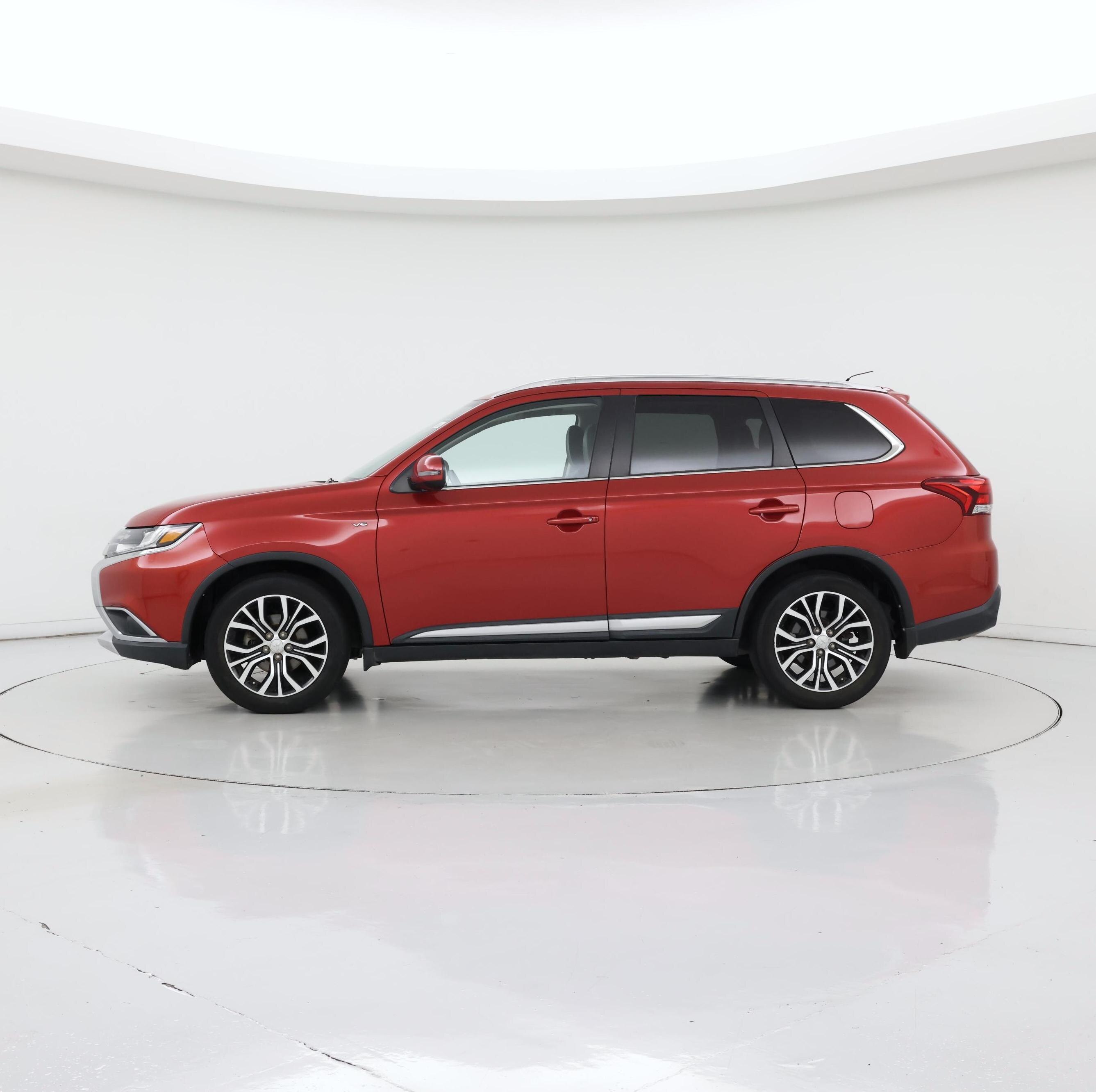 Thumbnail: 2016 Mitsubishi Outlander - 3