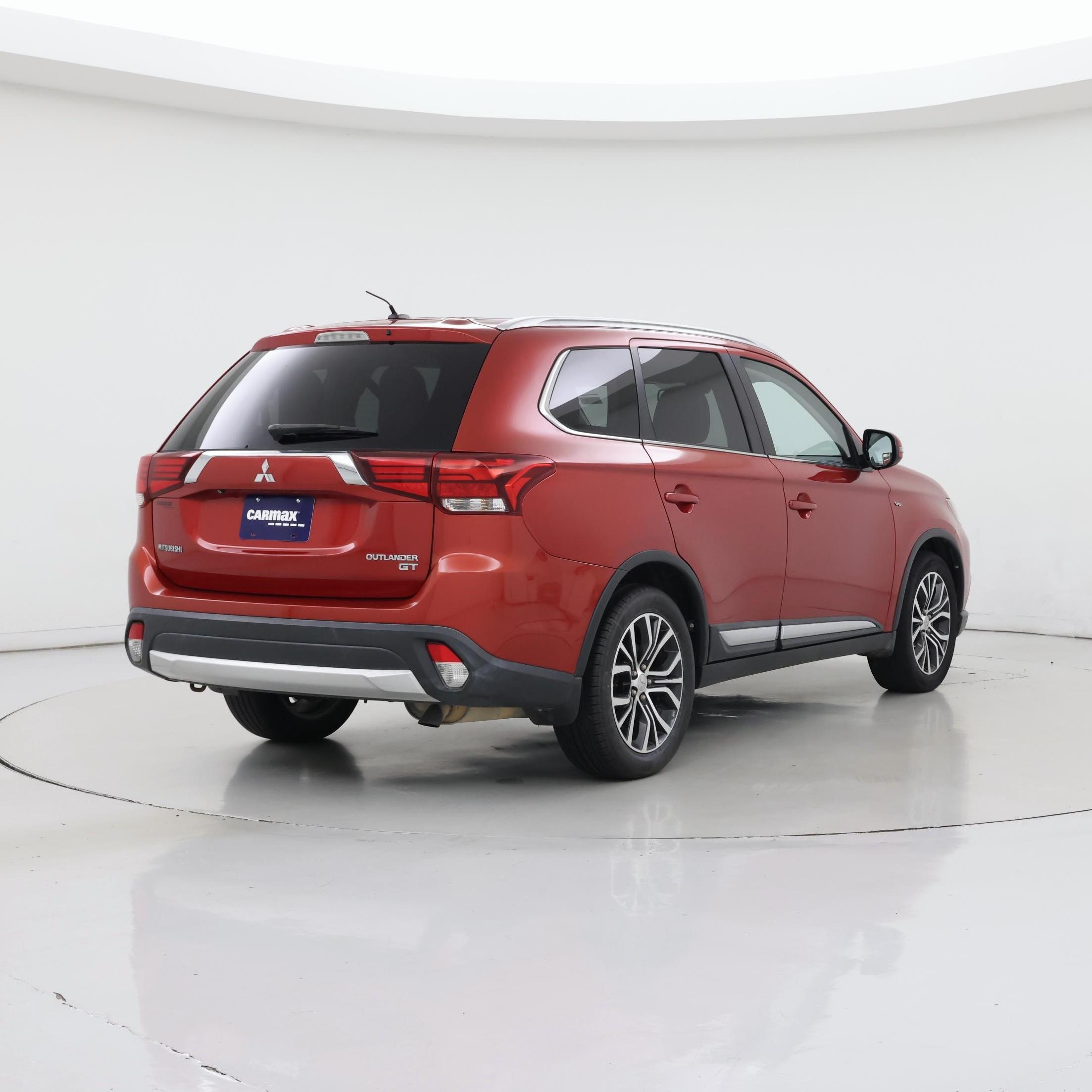 Thumbnail: 2016 Mitsubishi Outlander - 8