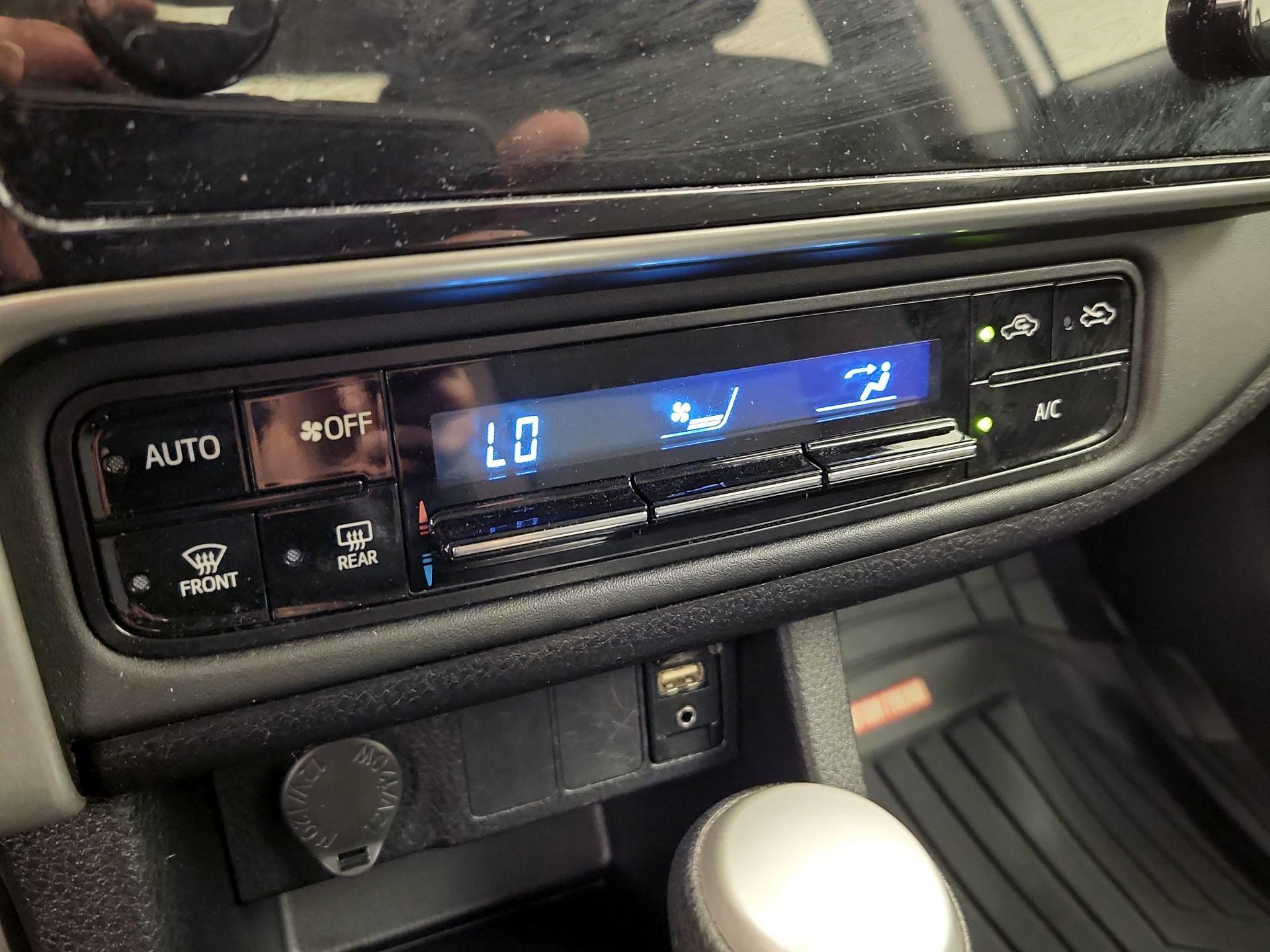 Thumbnail: 2019 Toyota Corolla - 16