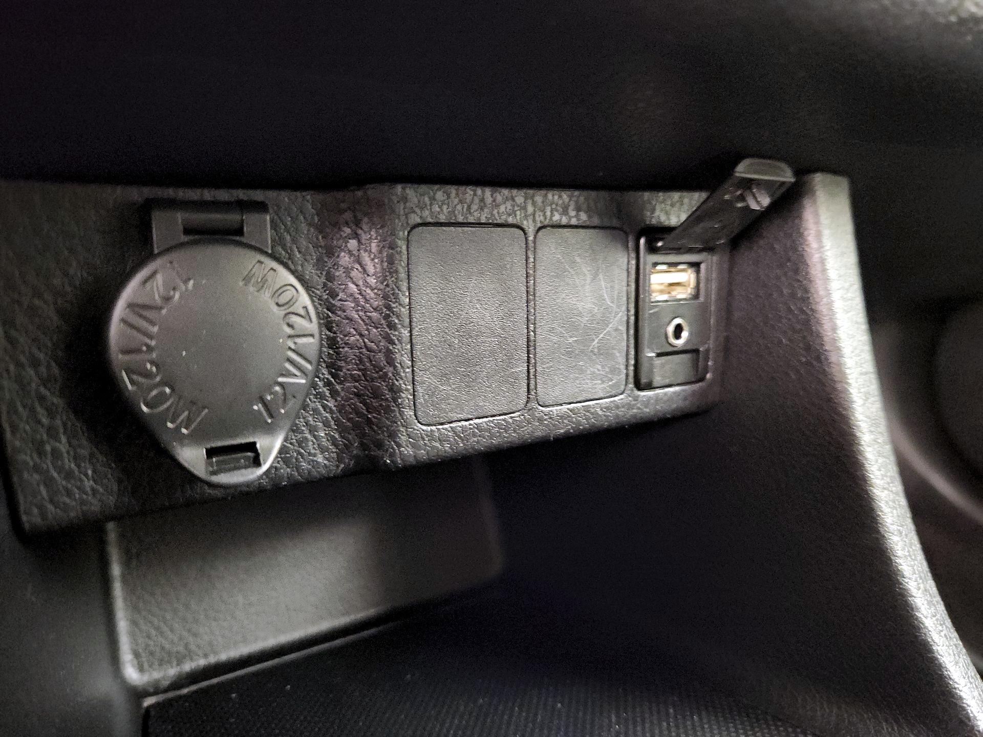 Thumbnail: 2019 Toyota Corolla - 18