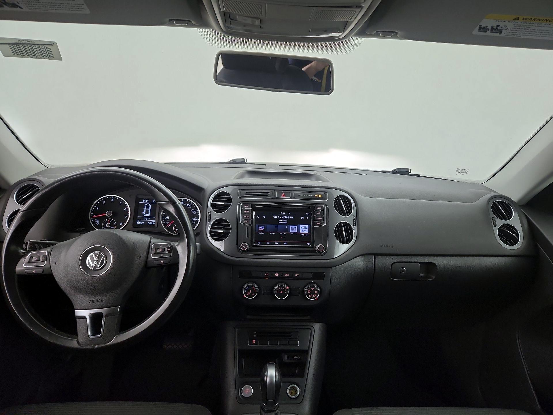 Thumbnail: 2018 Volkswagen Tiguan - 9
