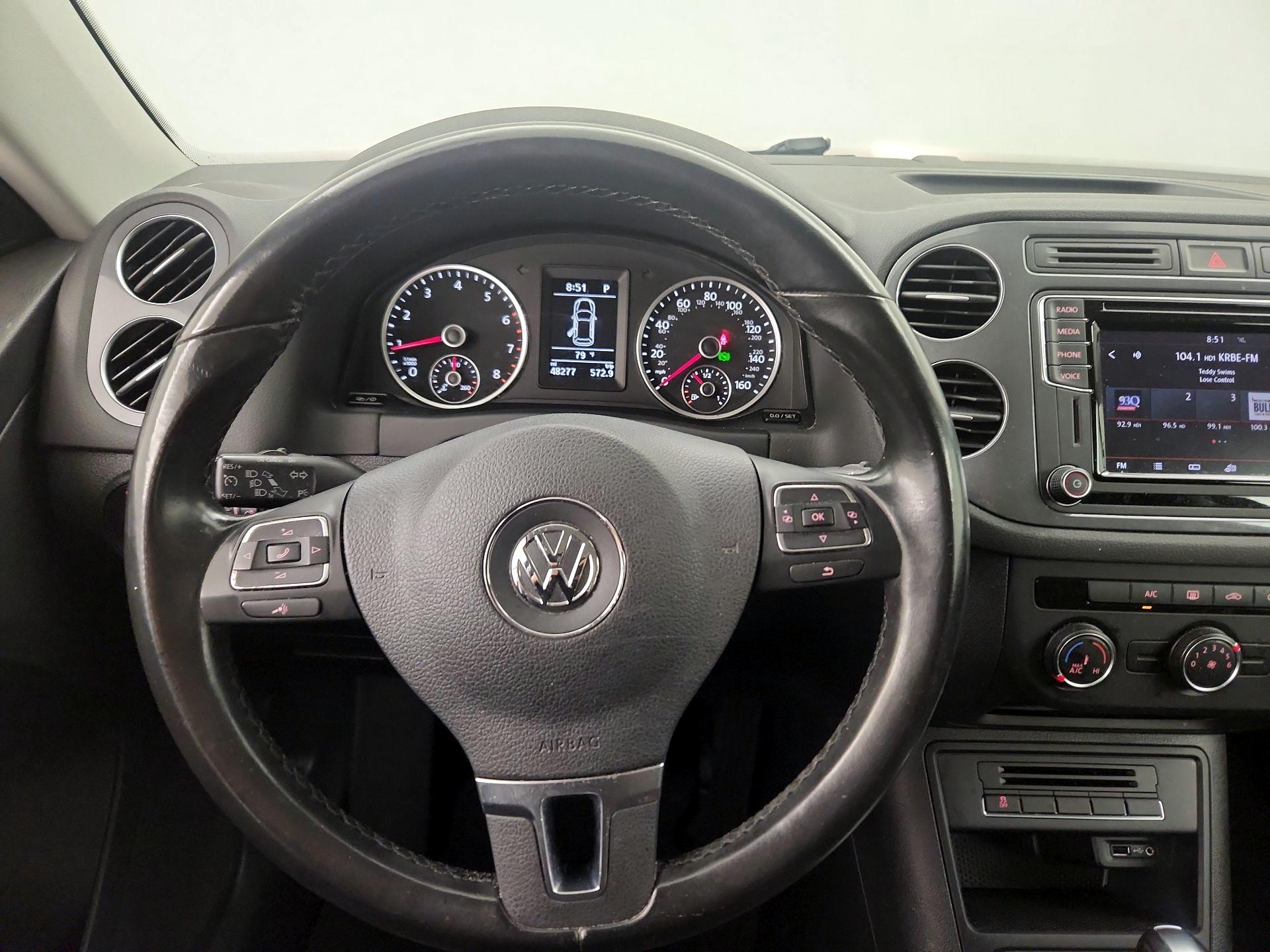 Thumbnail: 2018 Volkswagen Tiguan - 10