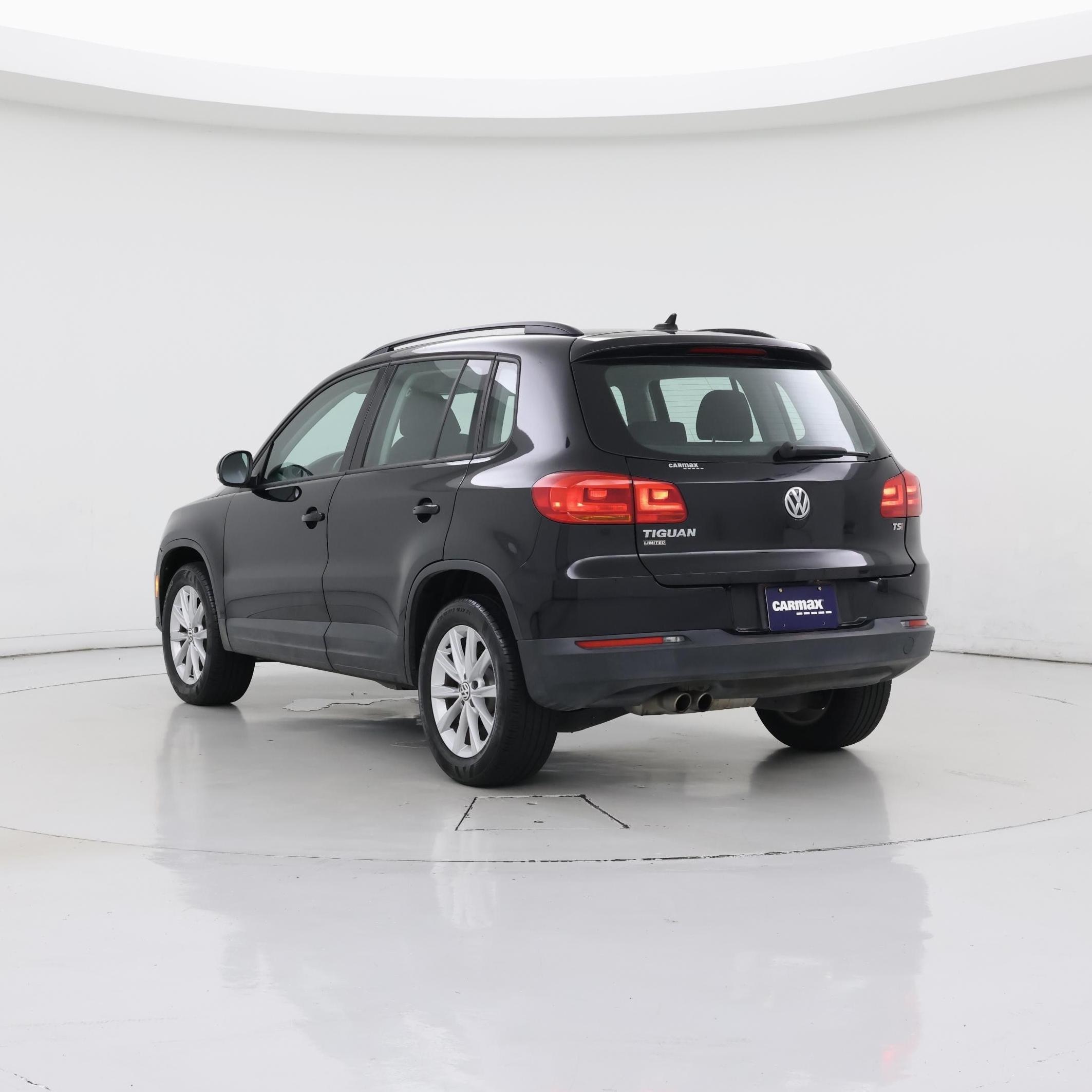 Thumbnail: 2018 Volkswagen Tiguan - 2