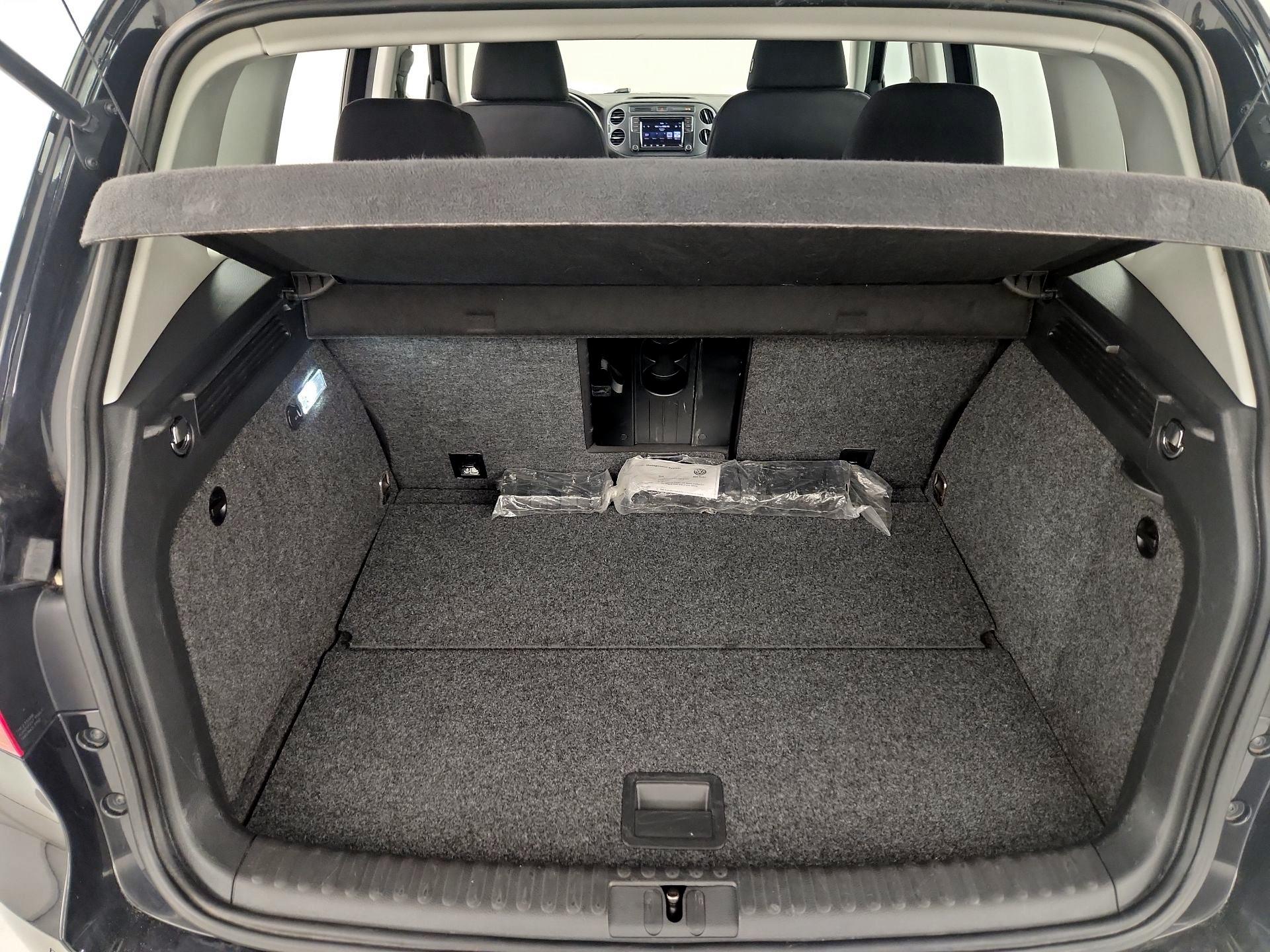 Thumbnail: 2018 Volkswagen Tiguan - 20