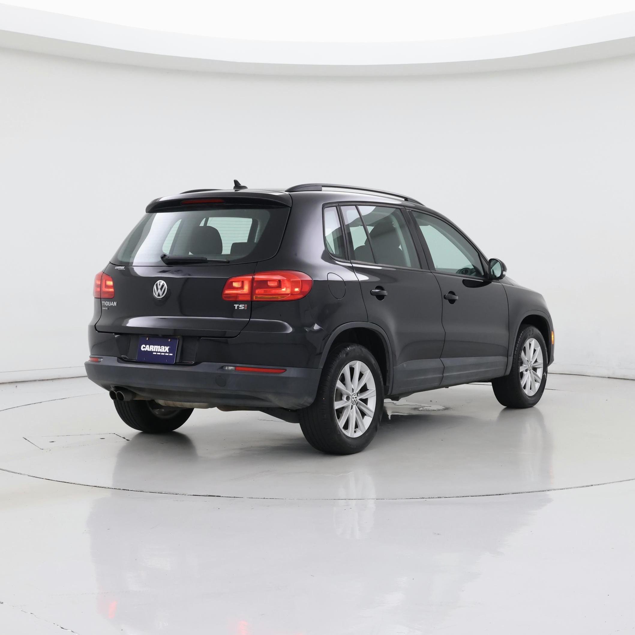 Thumbnail: 2018 Volkswagen Tiguan - 8