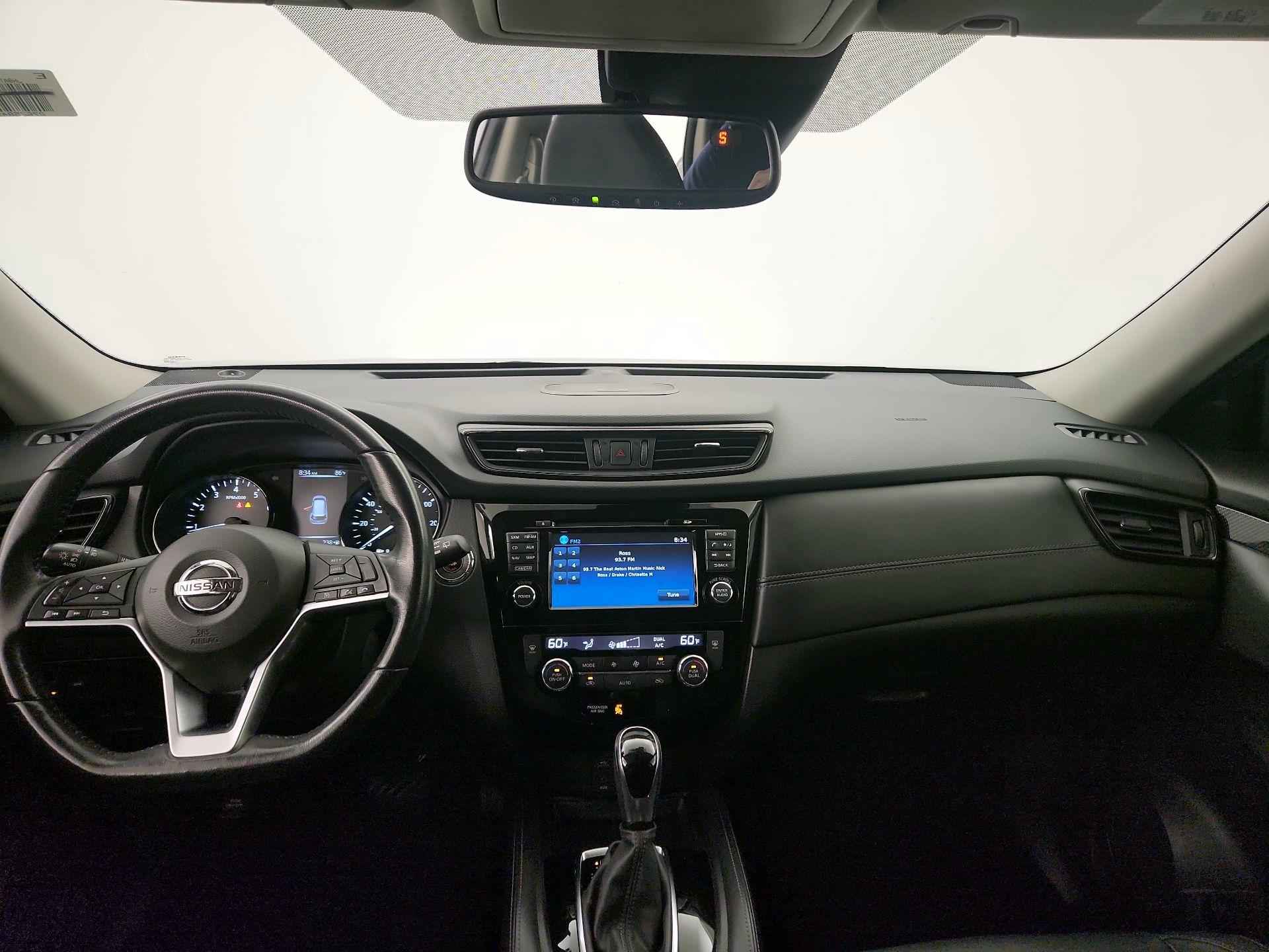 Thumbnail: 2017 Nissan Rogue - 9