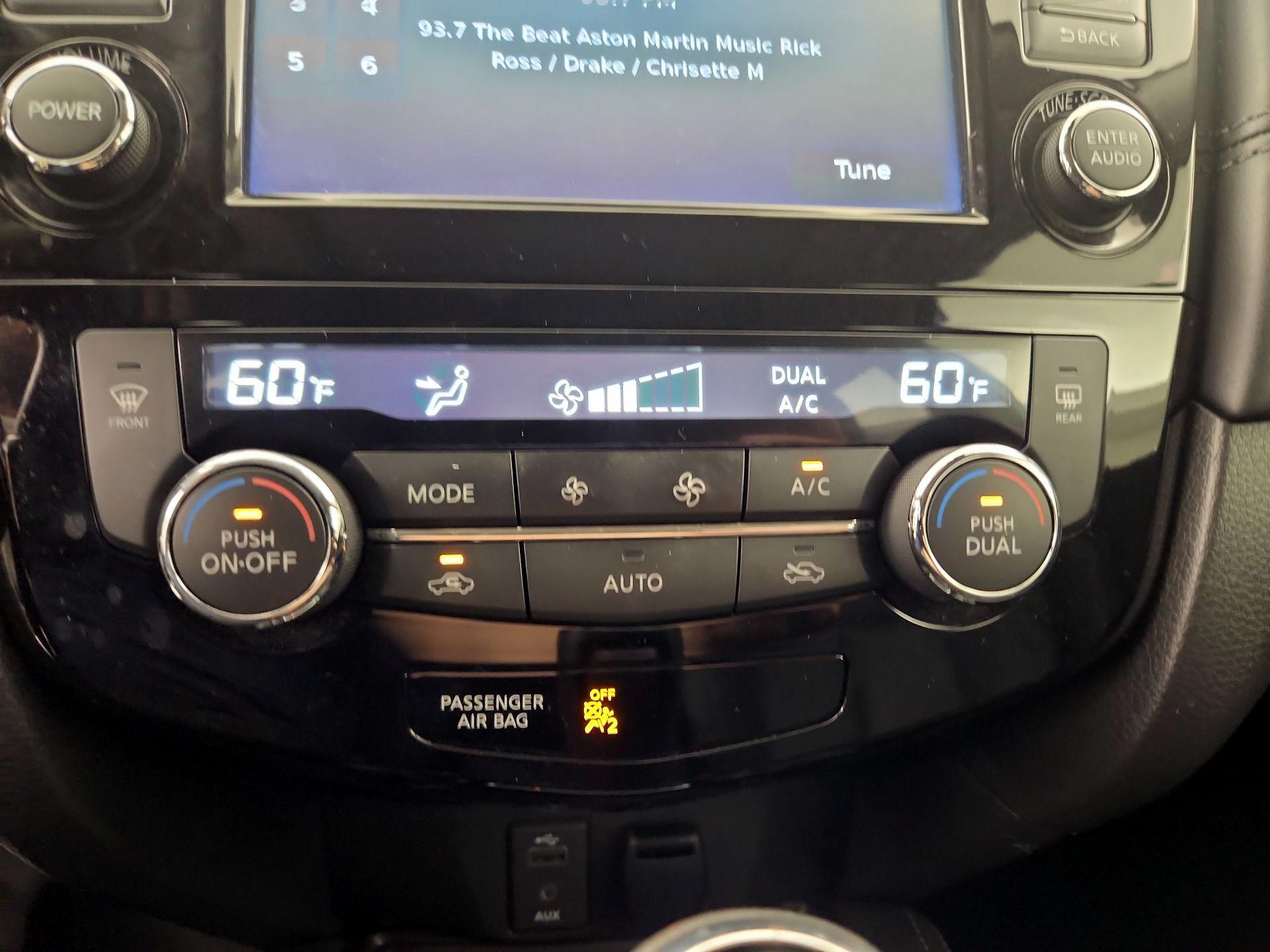 Thumbnail: 2017 Nissan Rogue - 16