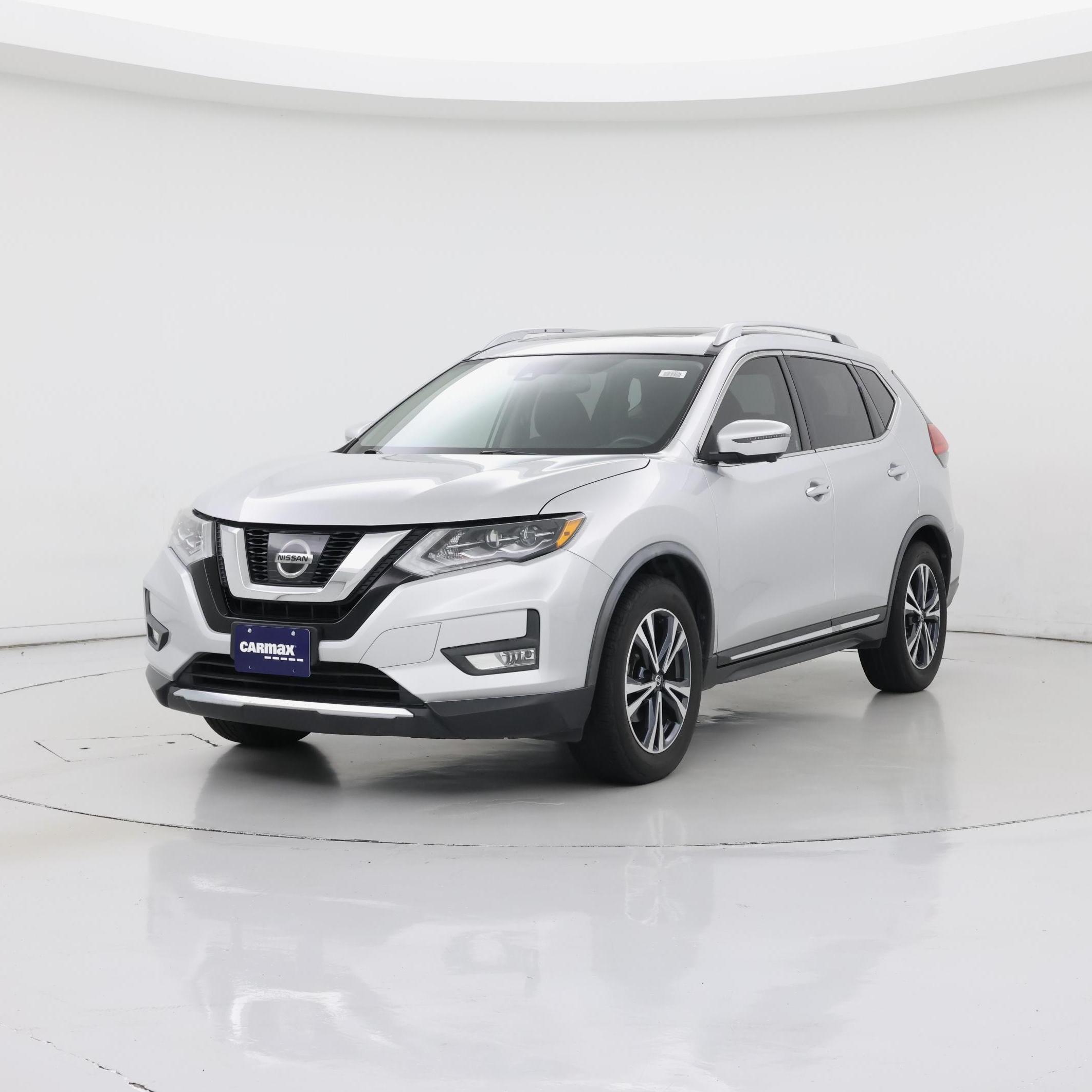 Thumbnail: 2017 Nissan Rogue - 4