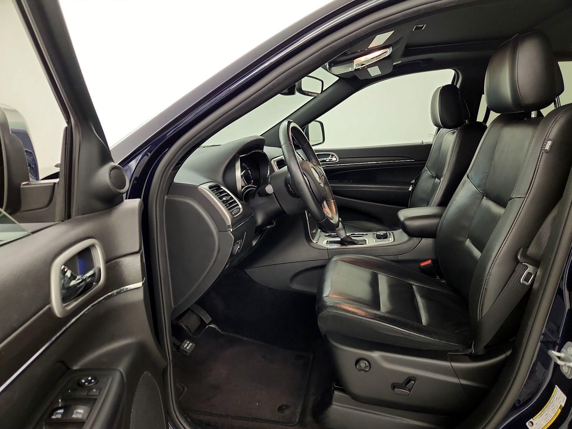Thumbnail: 2018 Jeep Grand Cherokee - 11