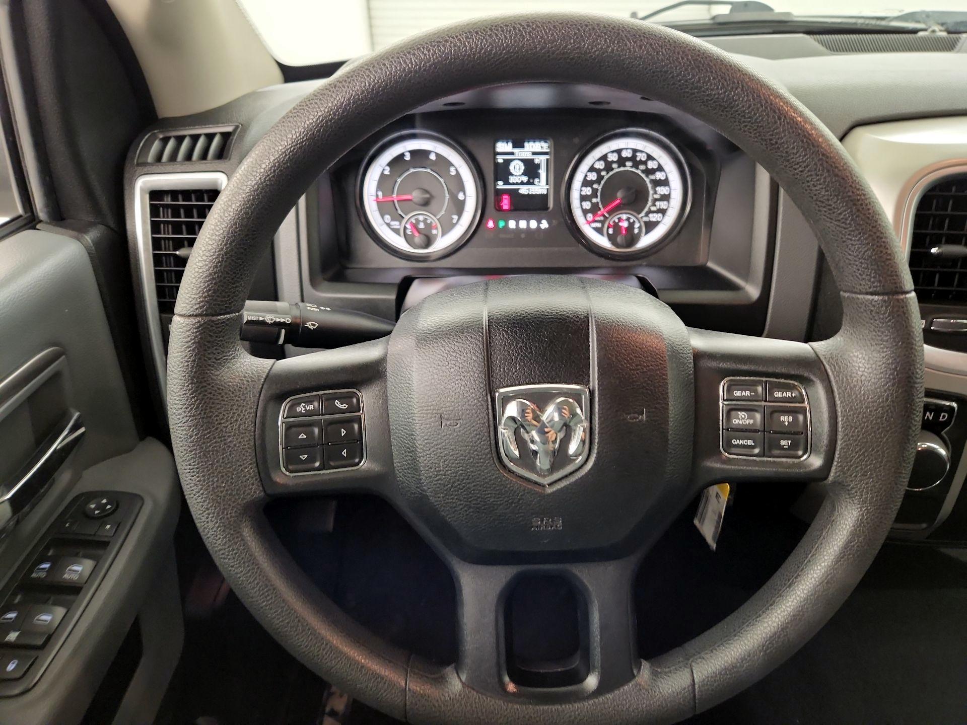 Thumbnail: 2019 RAM 1500 Classic - 10