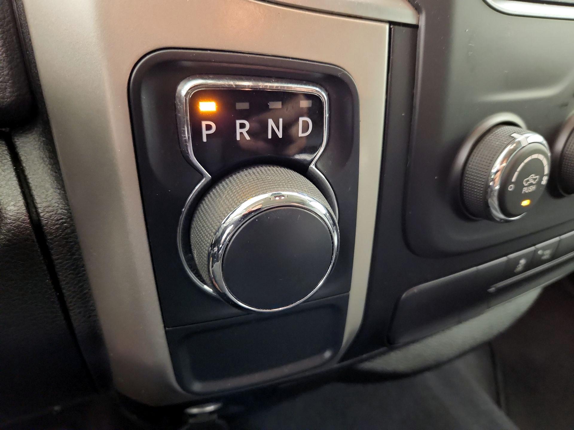 Thumbnail: 2019 RAM 1500 Classic - 17