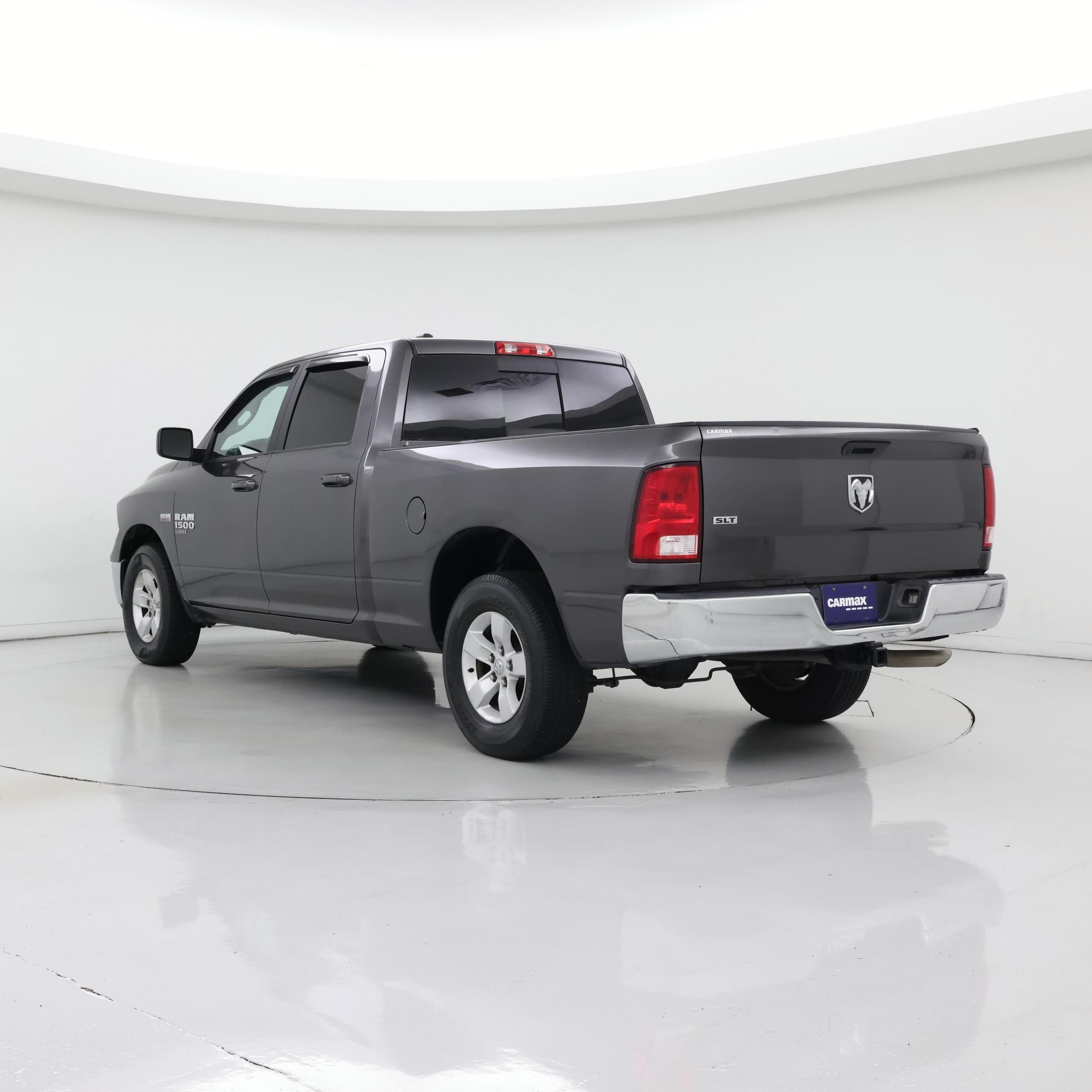 Thumbnail: 2019 RAM 1500 Classic - 2