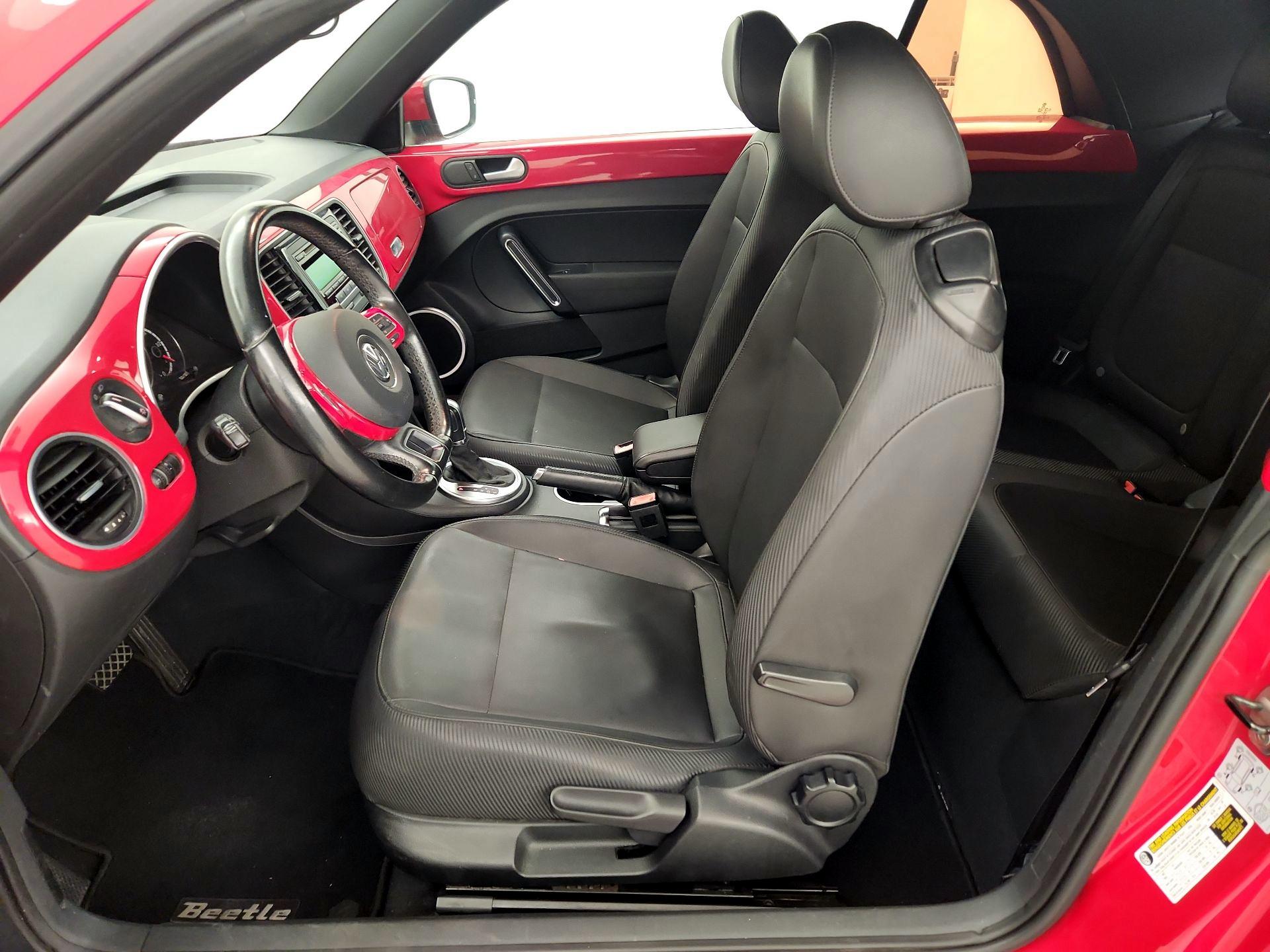 Thumbnail: 2014 Volkswagen Beetle - 11