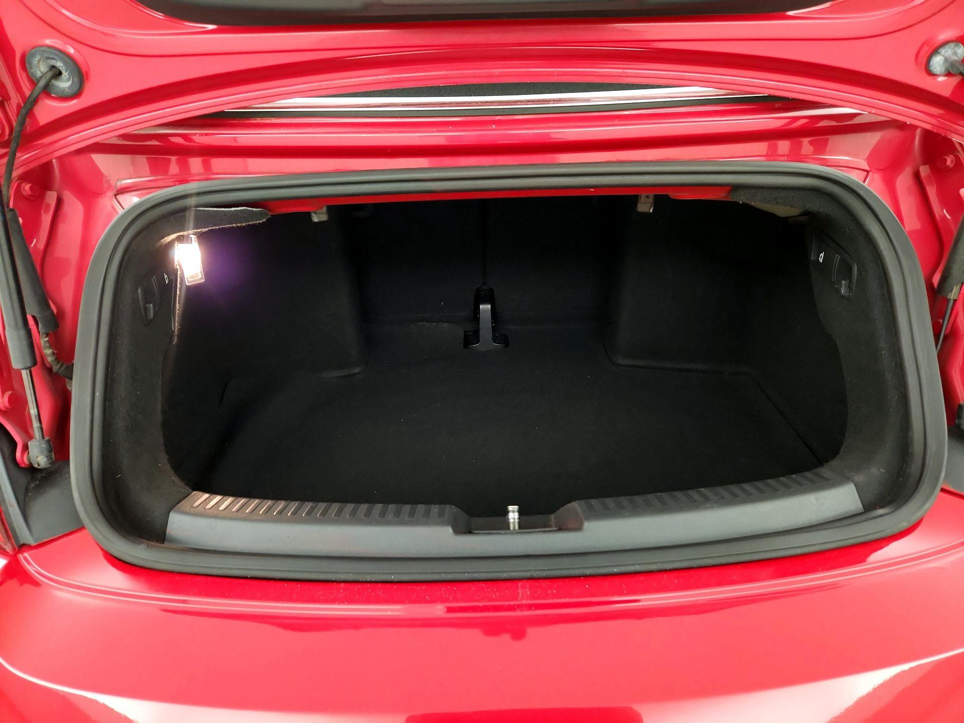 Thumbnail: 2014 Volkswagen Beetle - 19