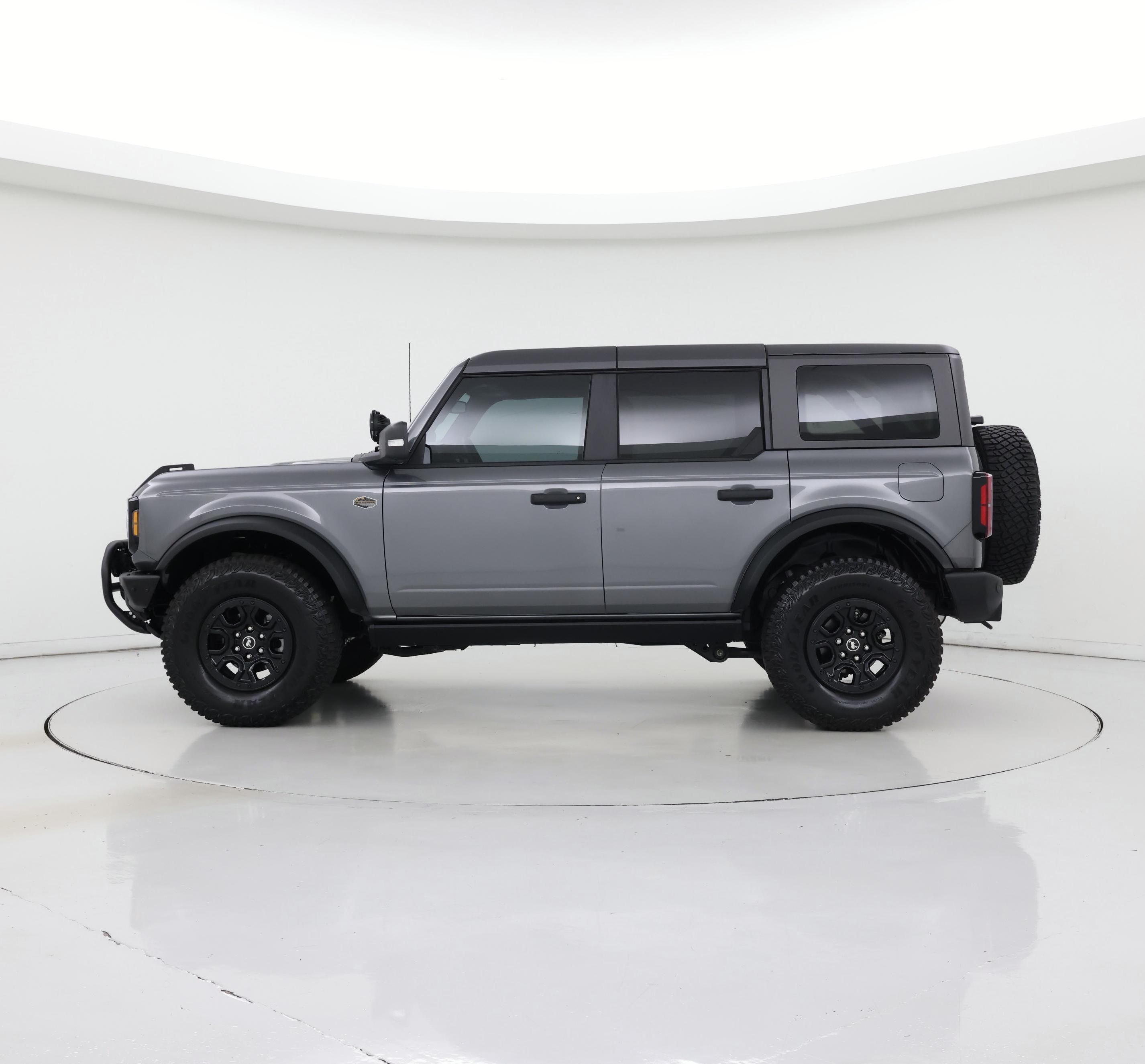 Thumbnail: 2023 Ford Bronco - 3