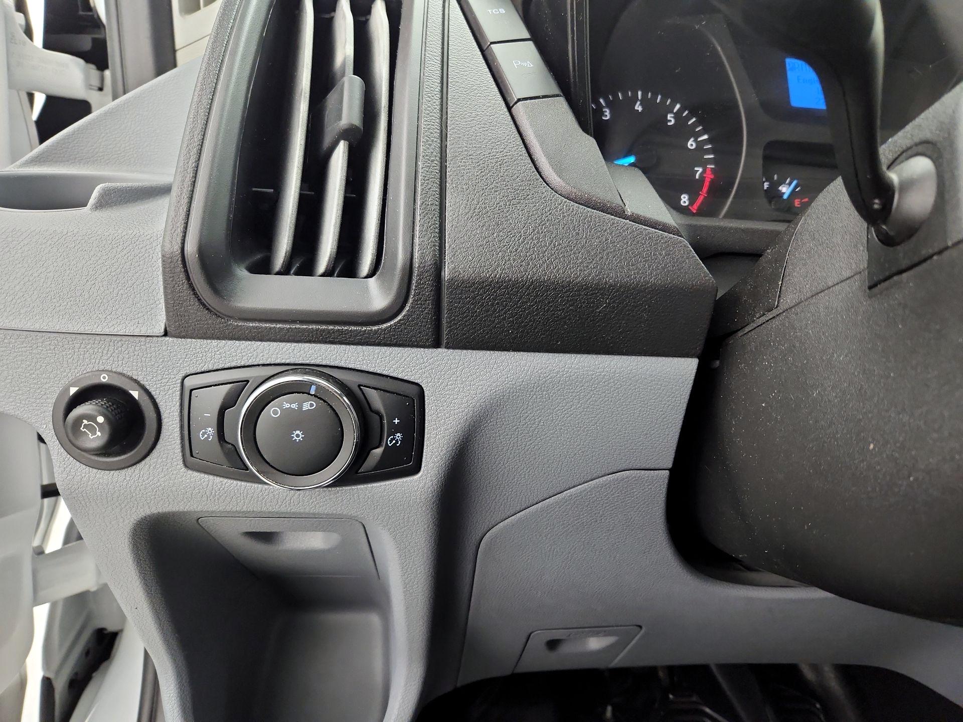 Thumbnail: 2019 Ford Transit Series - 13