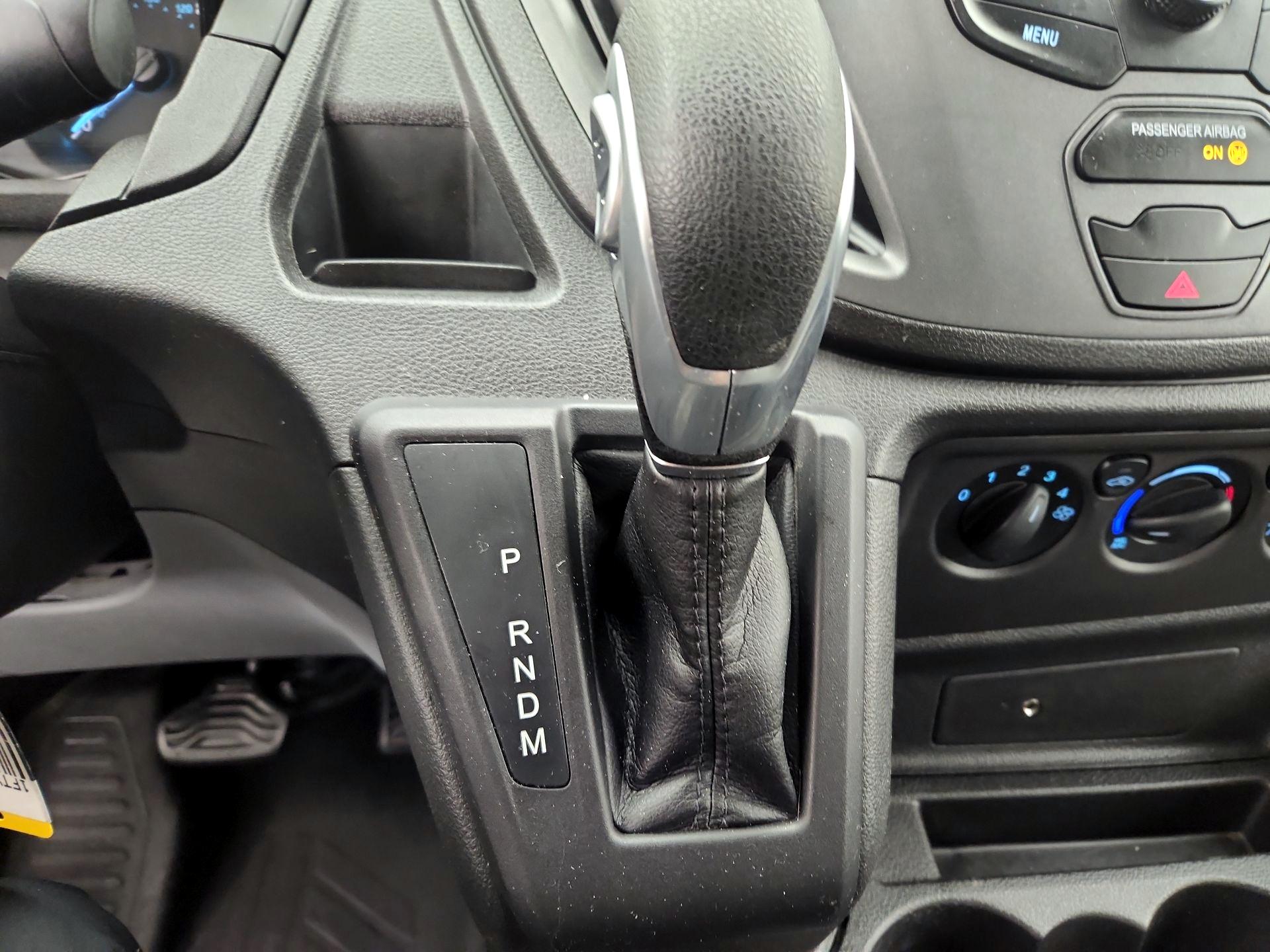 Thumbnail: 2019 Ford Transit Series - 16