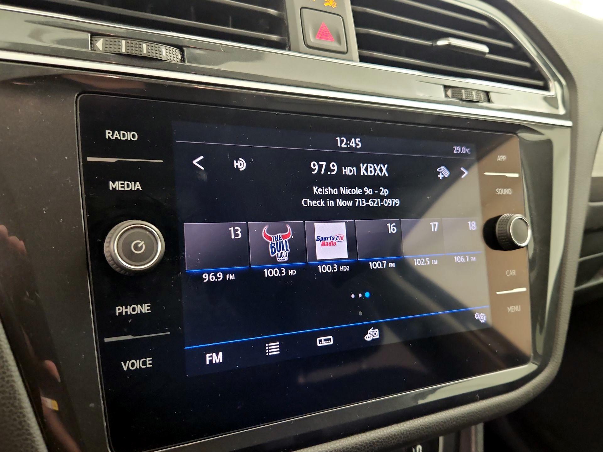 Thumbnail: 2019 Volkswagen Tiguan - 15