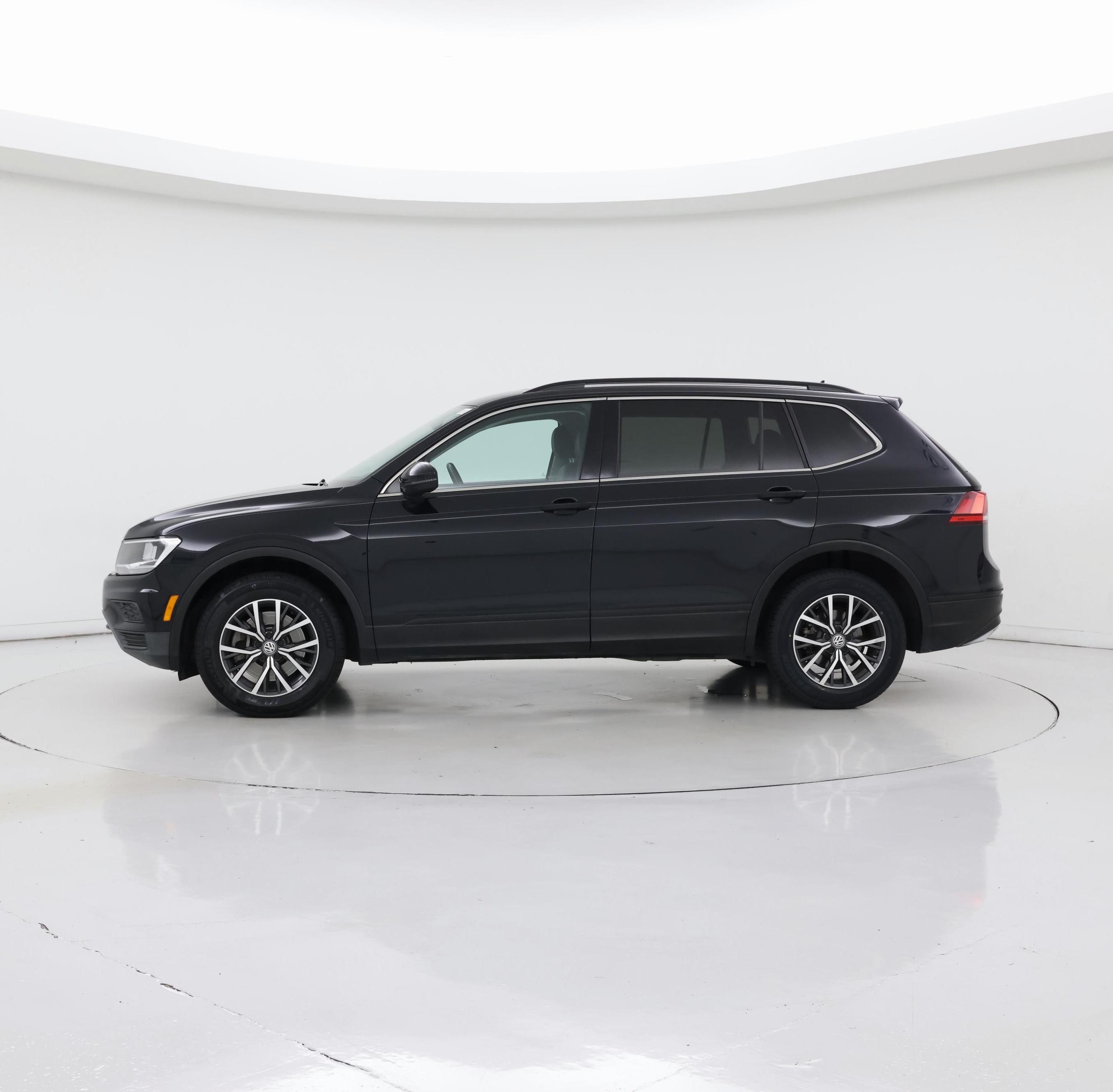Thumbnail: 2019 Volkswagen Tiguan - 3