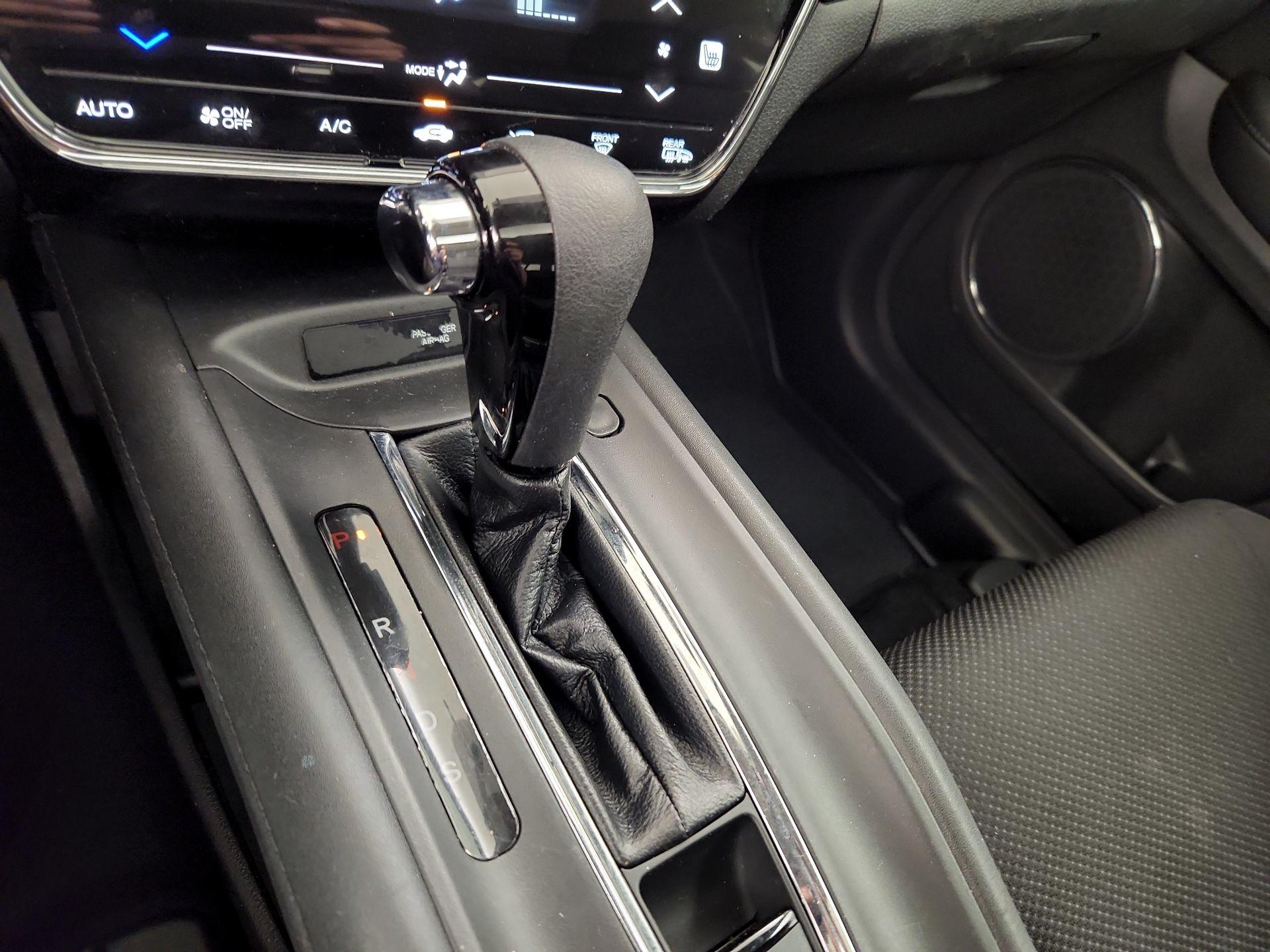 Thumbnail: 2017 Honda HR-V - 17
