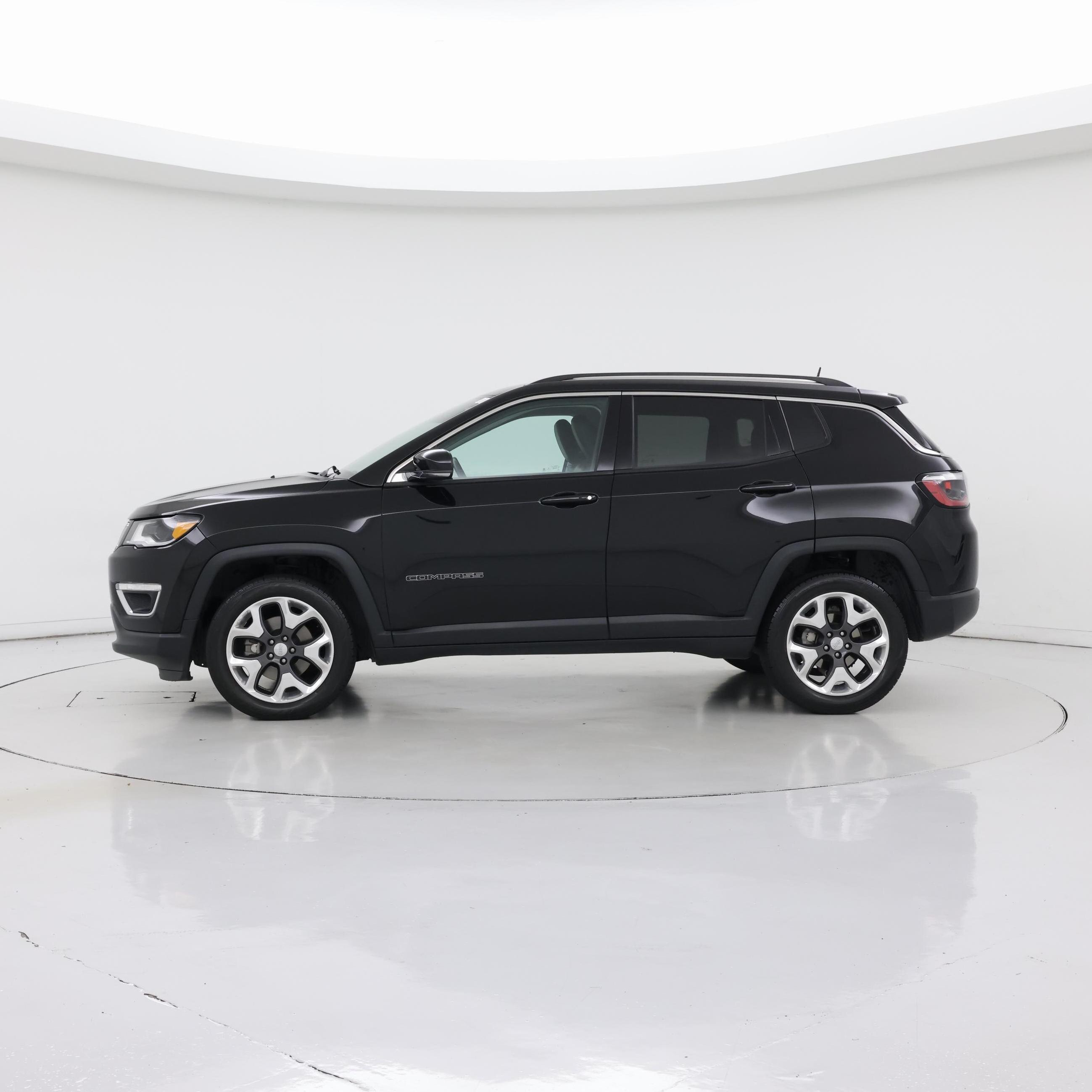 Thumbnail: 2018 Jeep Compass - 3