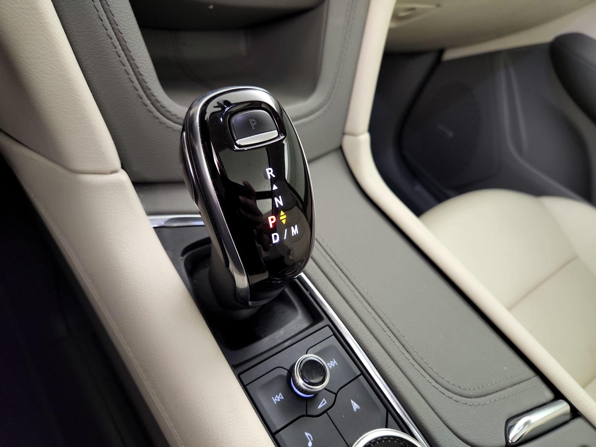 Thumbnail: 2020 Cadillac XT5 - 18