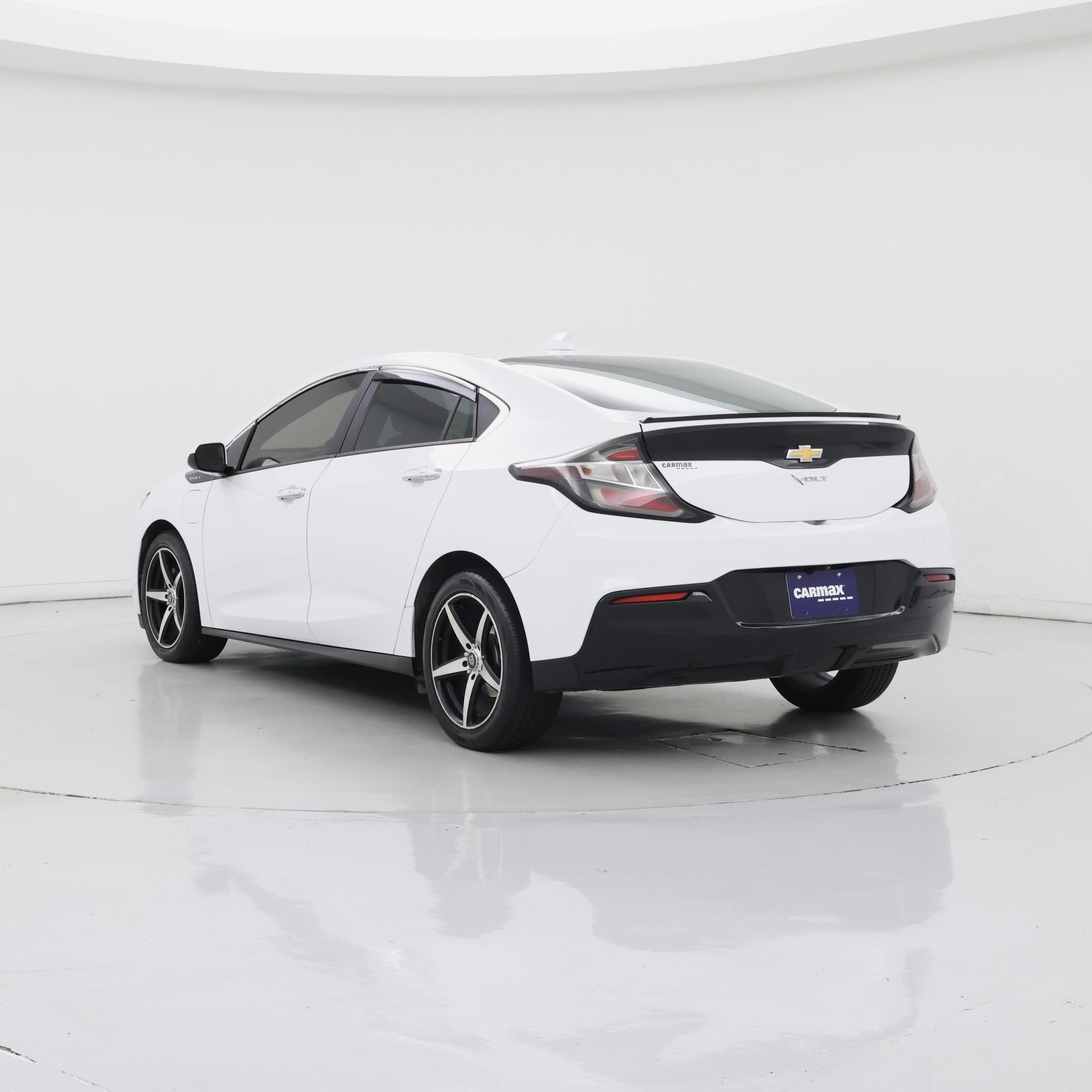 Thumbnail: 2018 Chevrolet Volt - 2