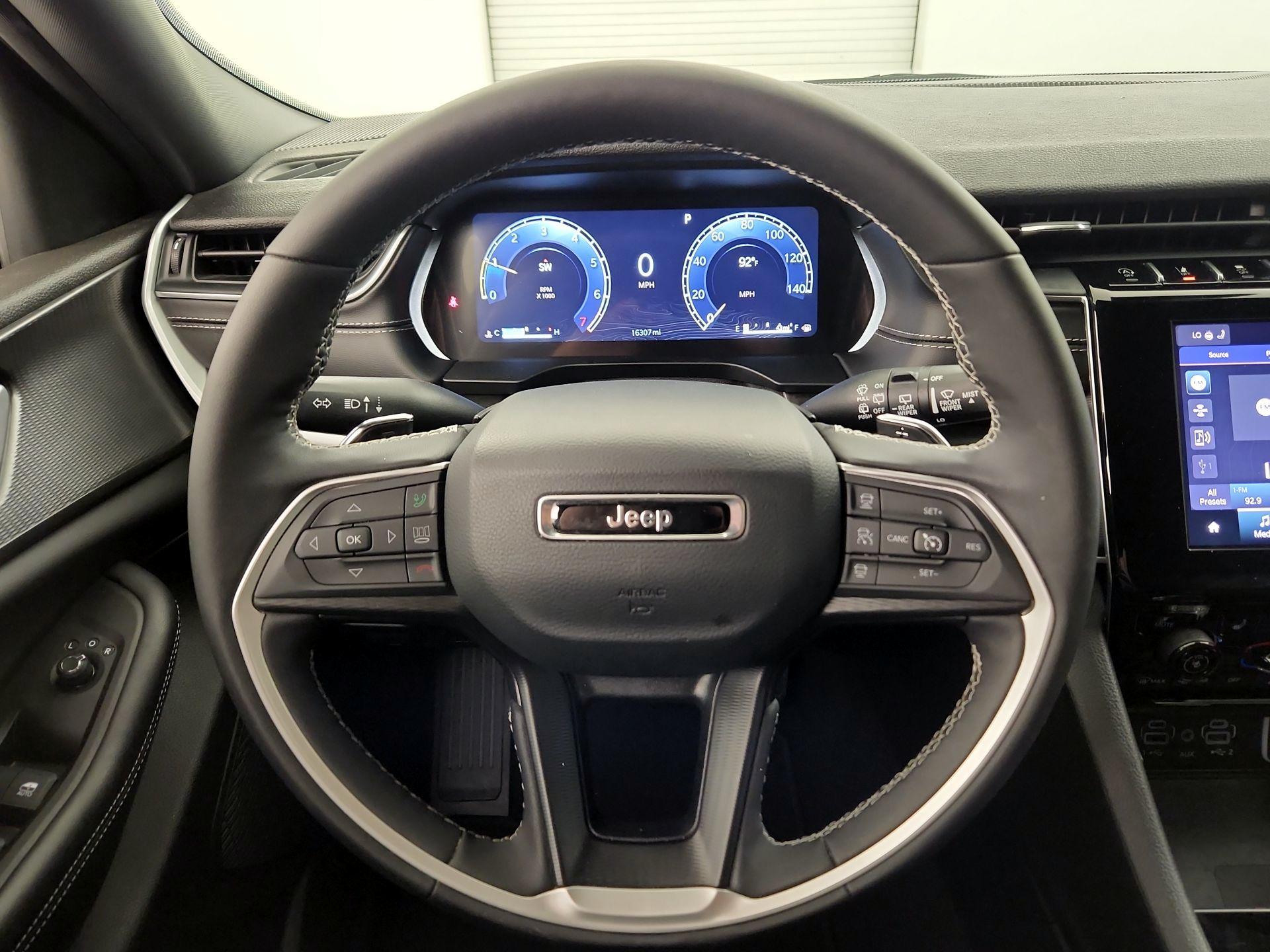 Thumbnail: 2024 Jeep Grand Cherokee - 10