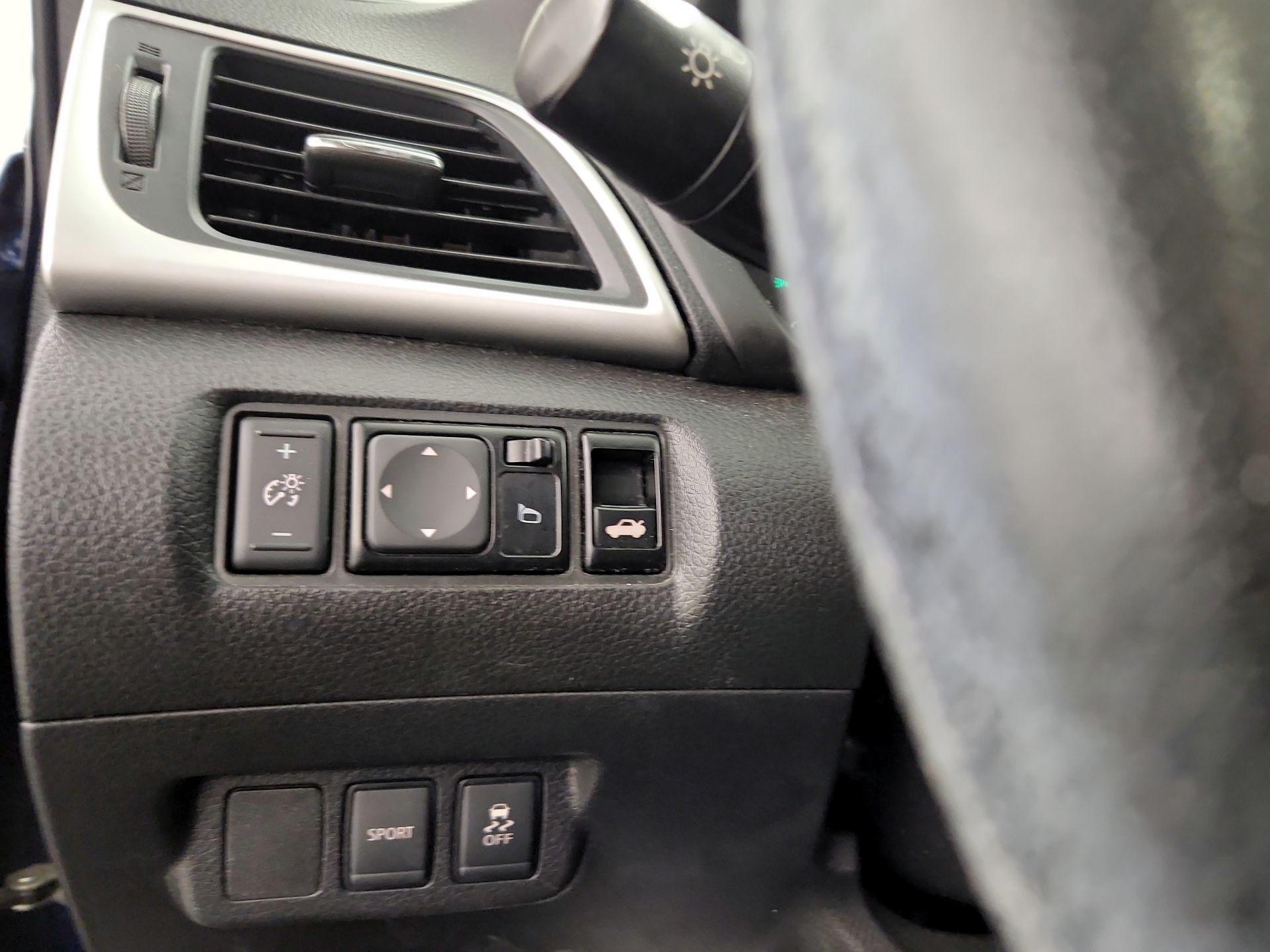 Thumbnail: 2019 Nissan Sentra - 14