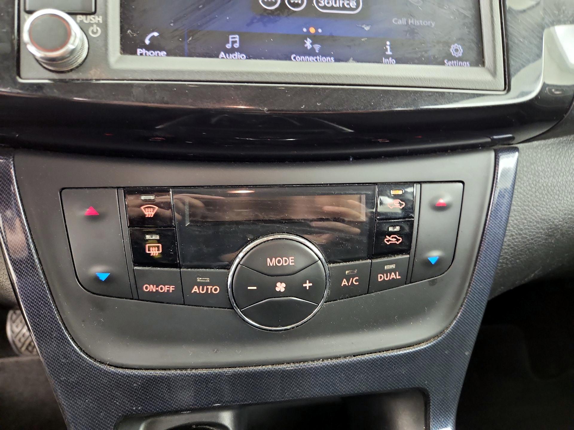 Thumbnail: 2019 Nissan Sentra - 17