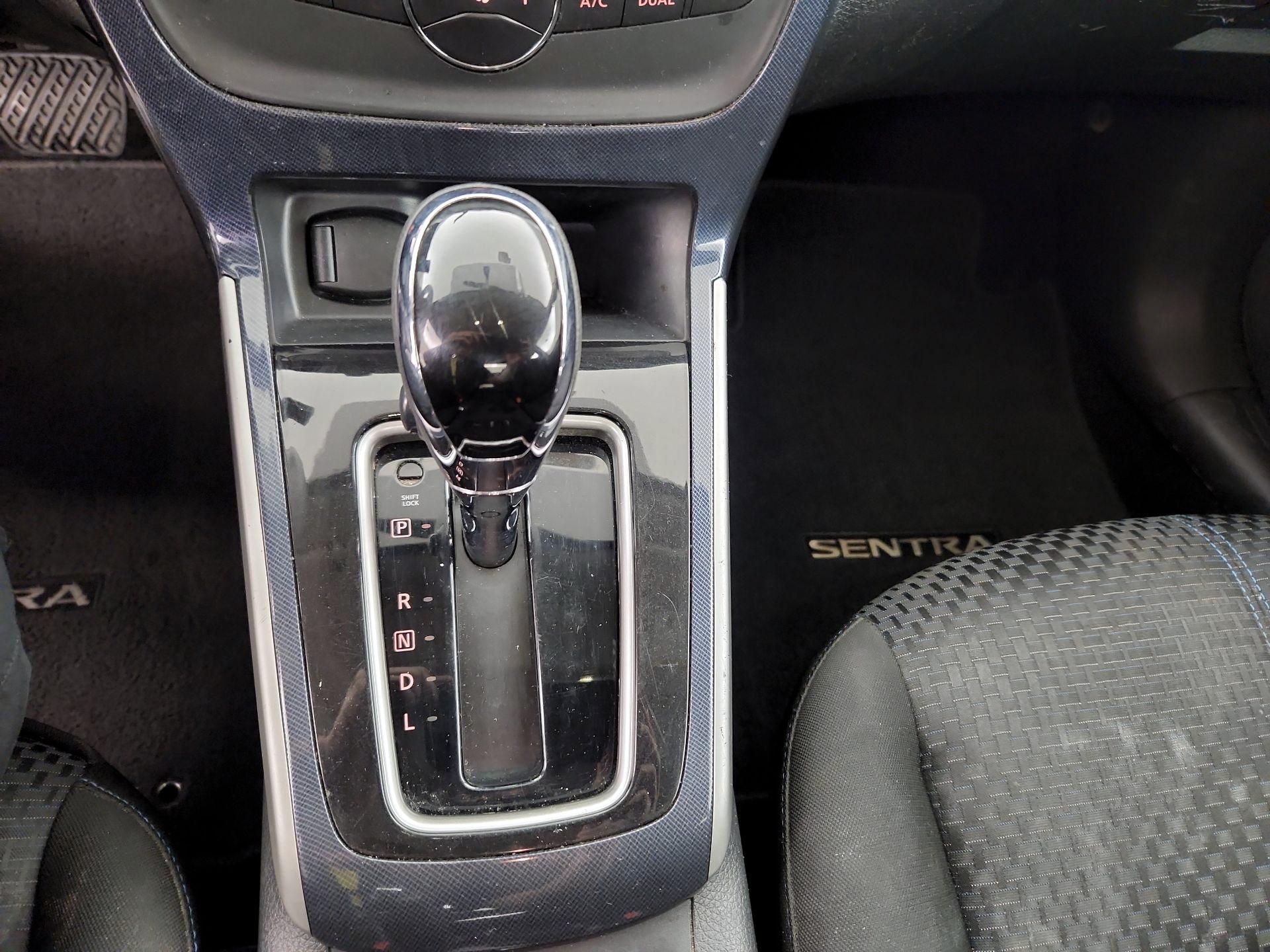 Thumbnail: 2019 Nissan Sentra - 18