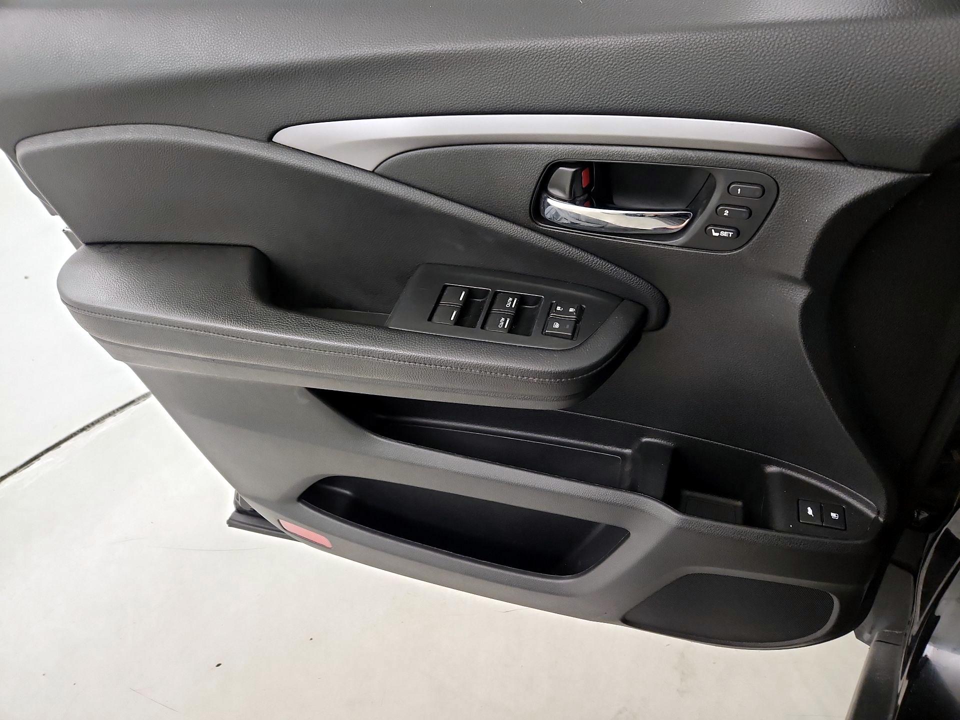 Thumbnail: 2021 Honda Pilot - 12