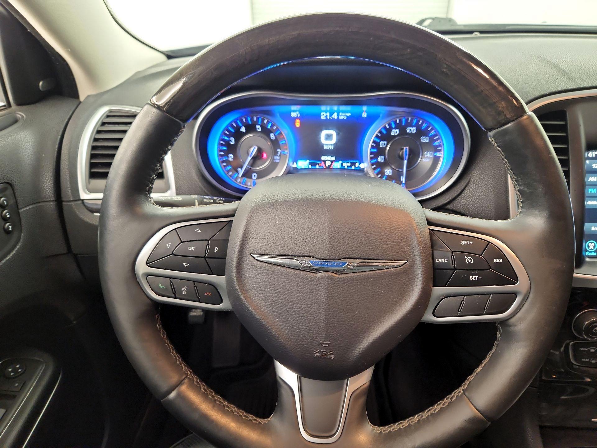 Thumbnail: 2017 Chrysler 300 - 10