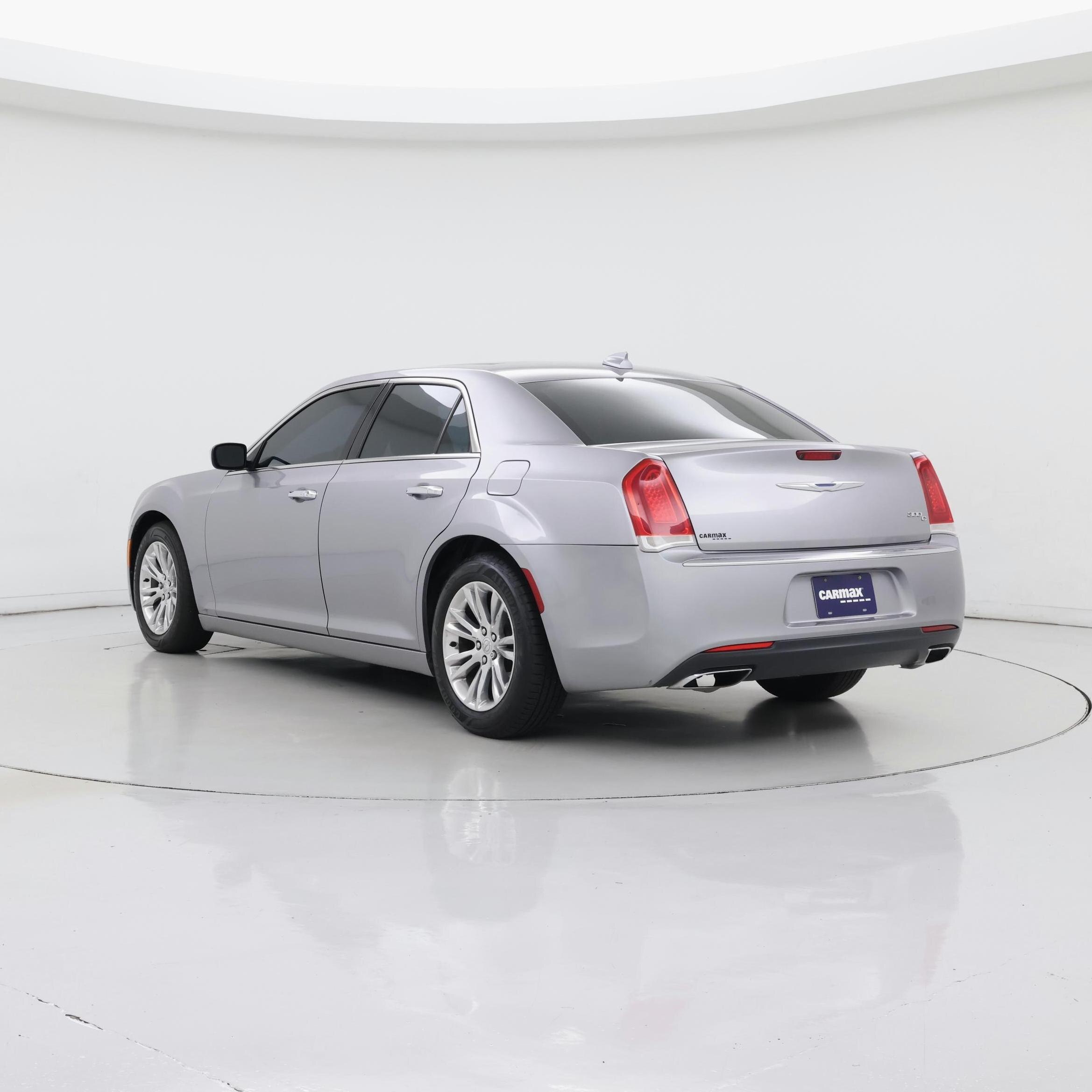 Thumbnail: 2017 Chrysler 300 - 2