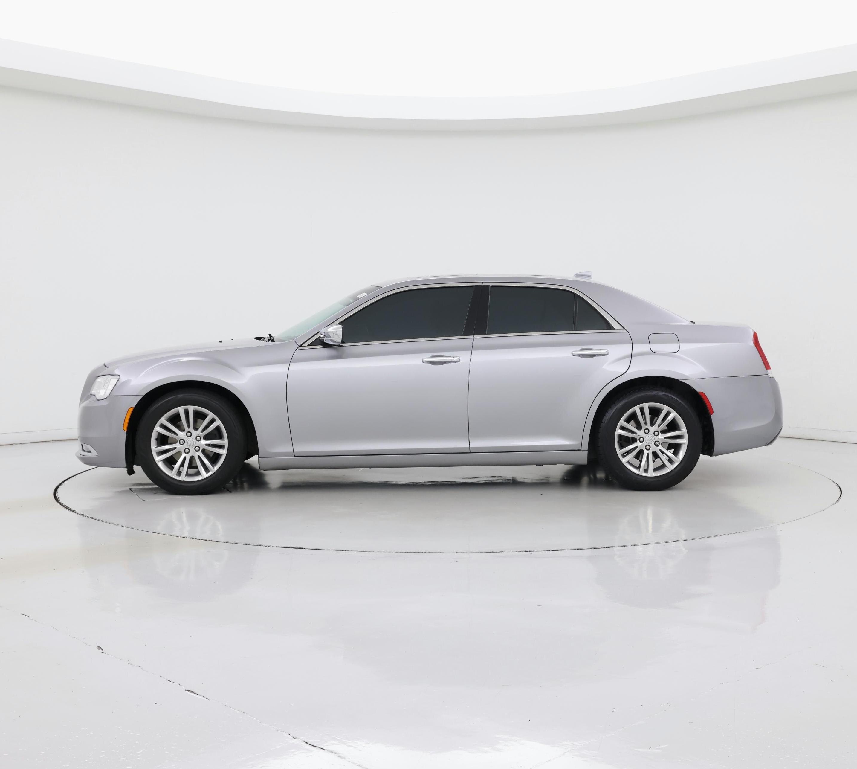 Thumbnail: 2017 Chrysler 300 - 3