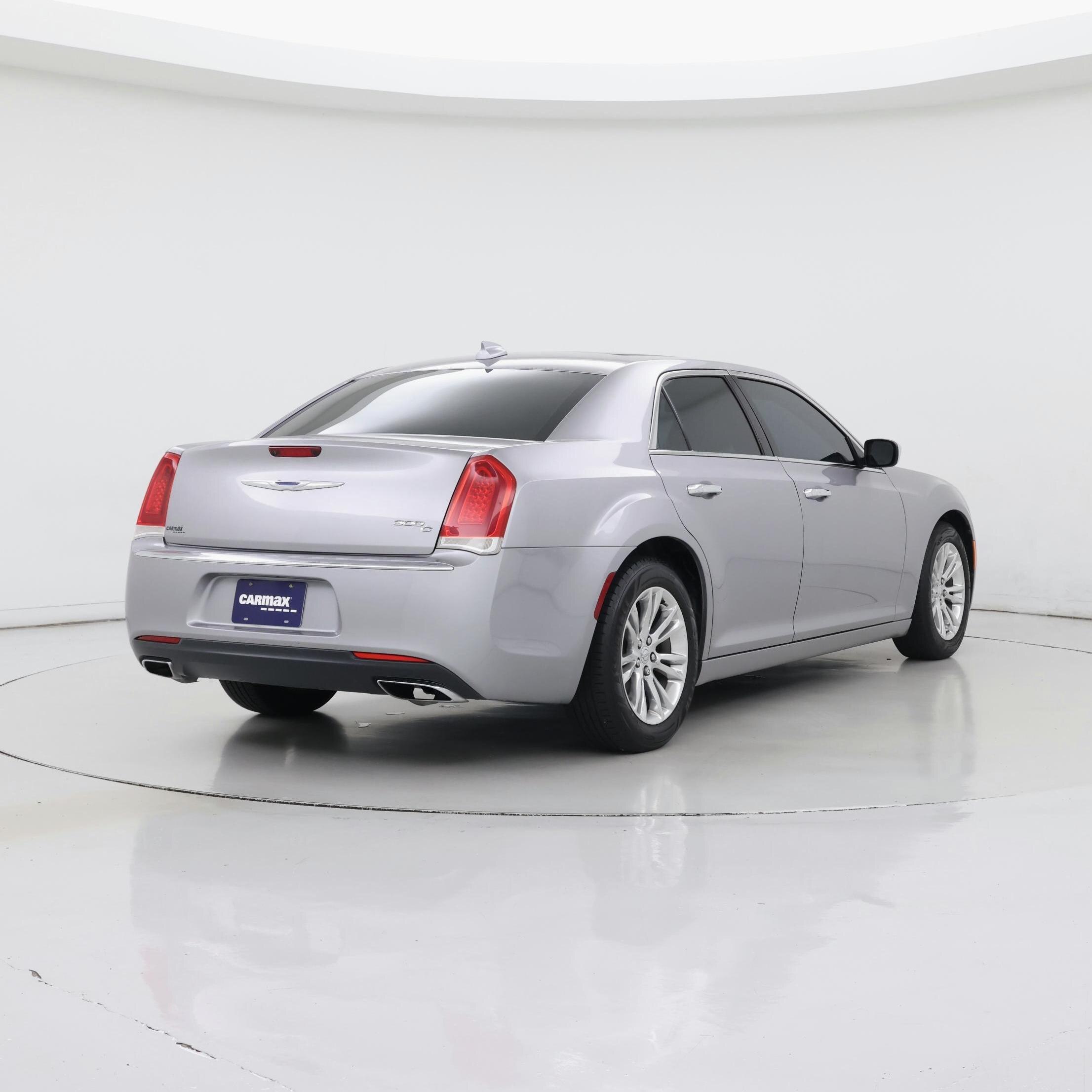 Thumbnail: 2017 Chrysler 300 - 8