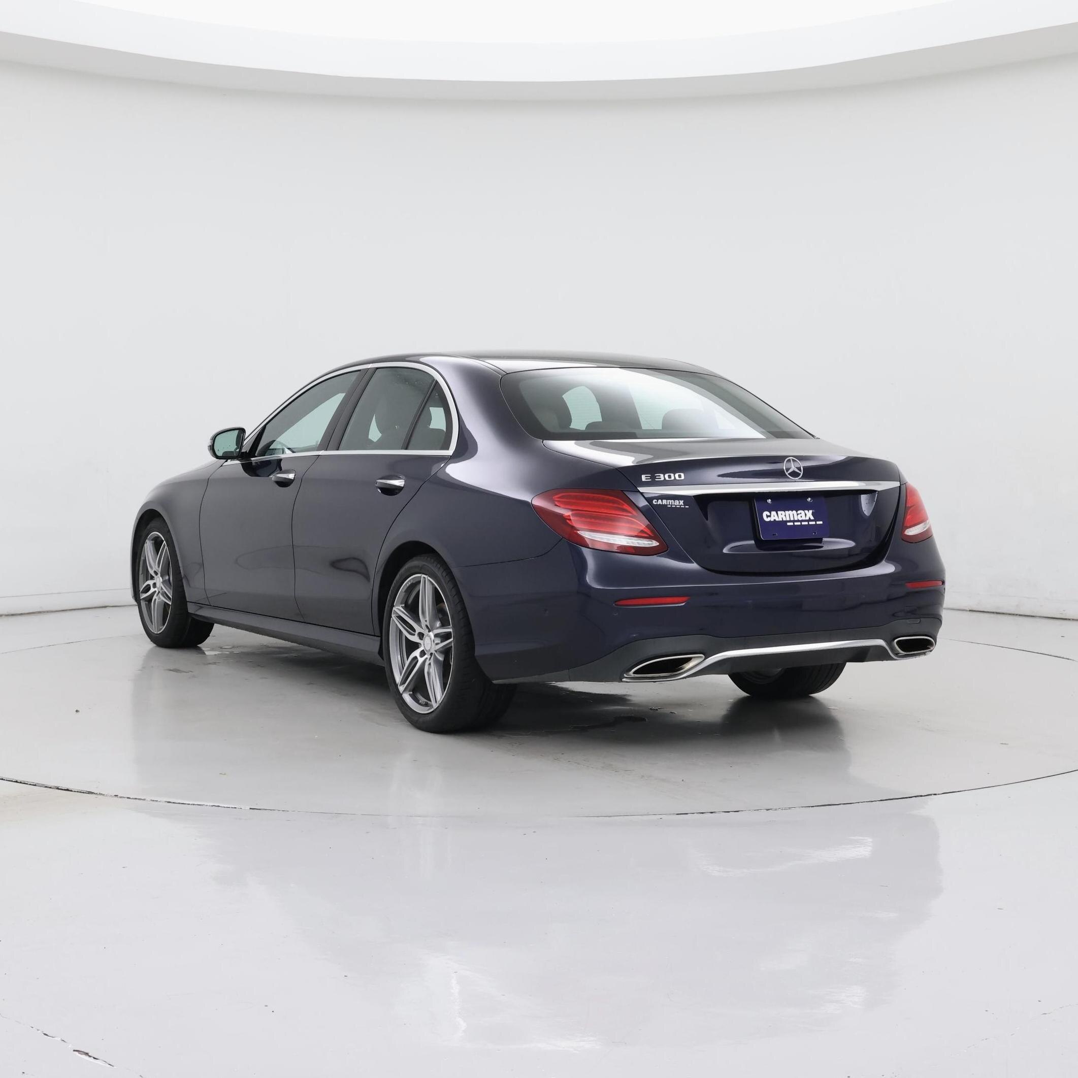 Thumbnail: 2017 Mercedes-Benz E-Class - 2