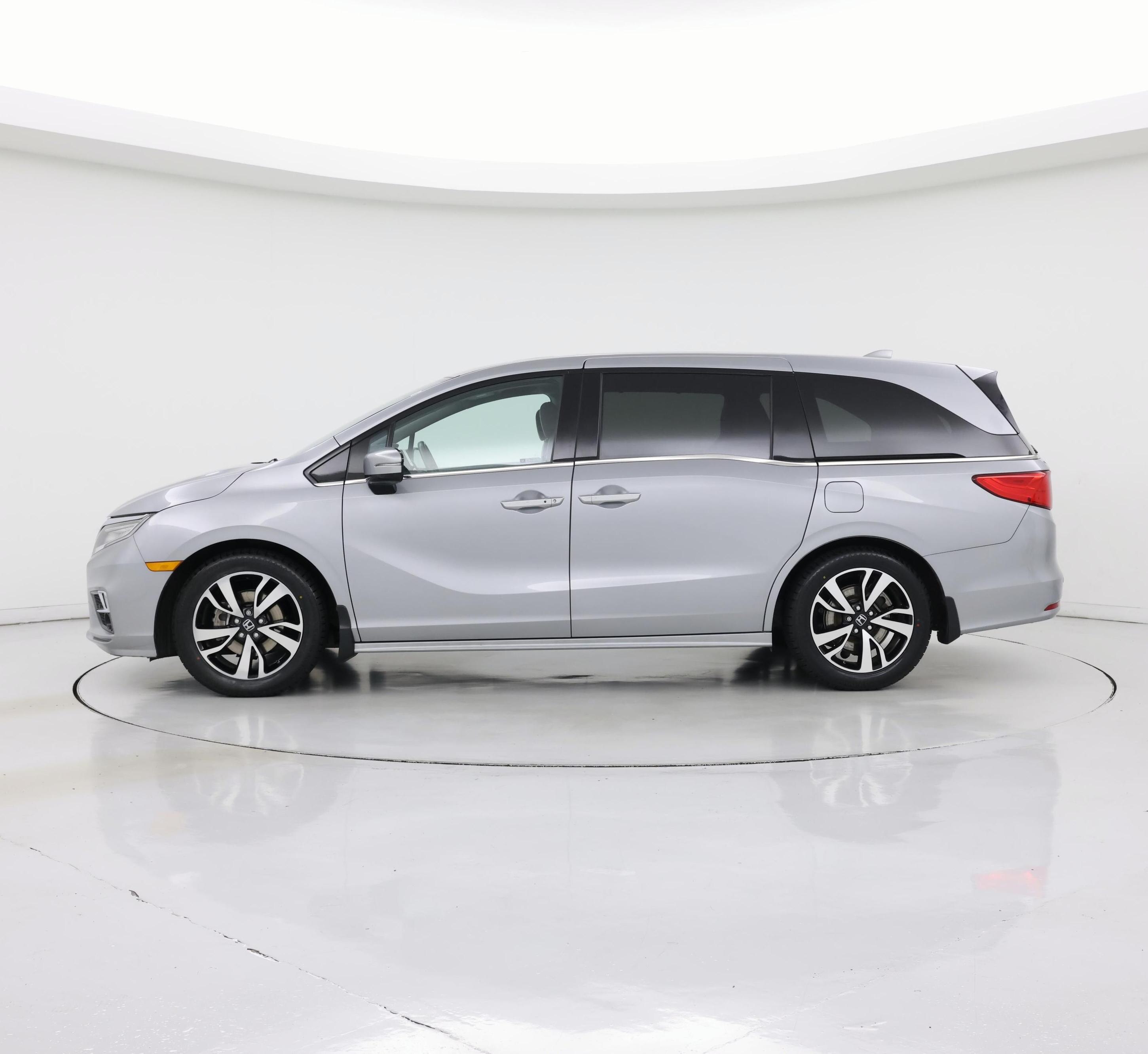 Thumbnail: 2019 Honda Odyssey - 3